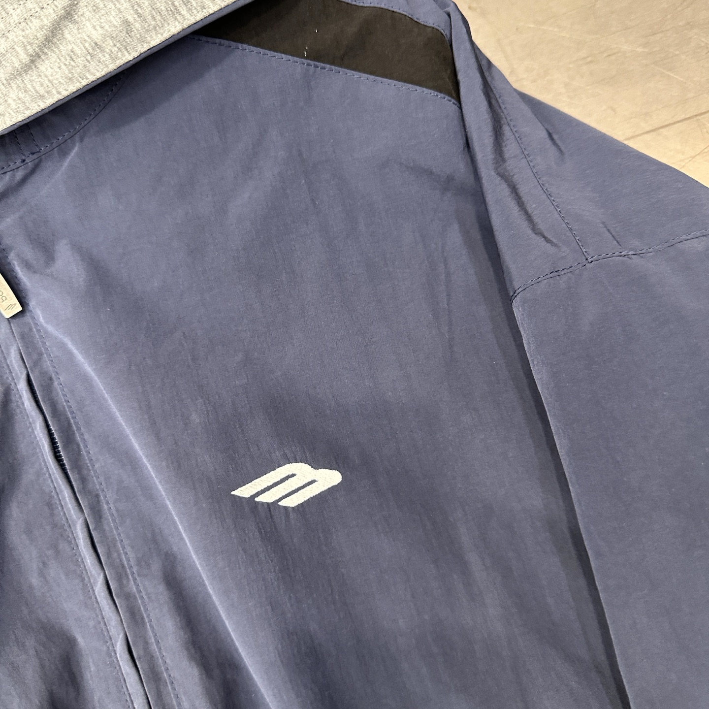 🌾巴黎 ｜ 新款双层外套，品牌经典刺绣标，成衣洗水撞色拼接做工，进口高密棉混纺防泼水面料加精梳全棉针织里