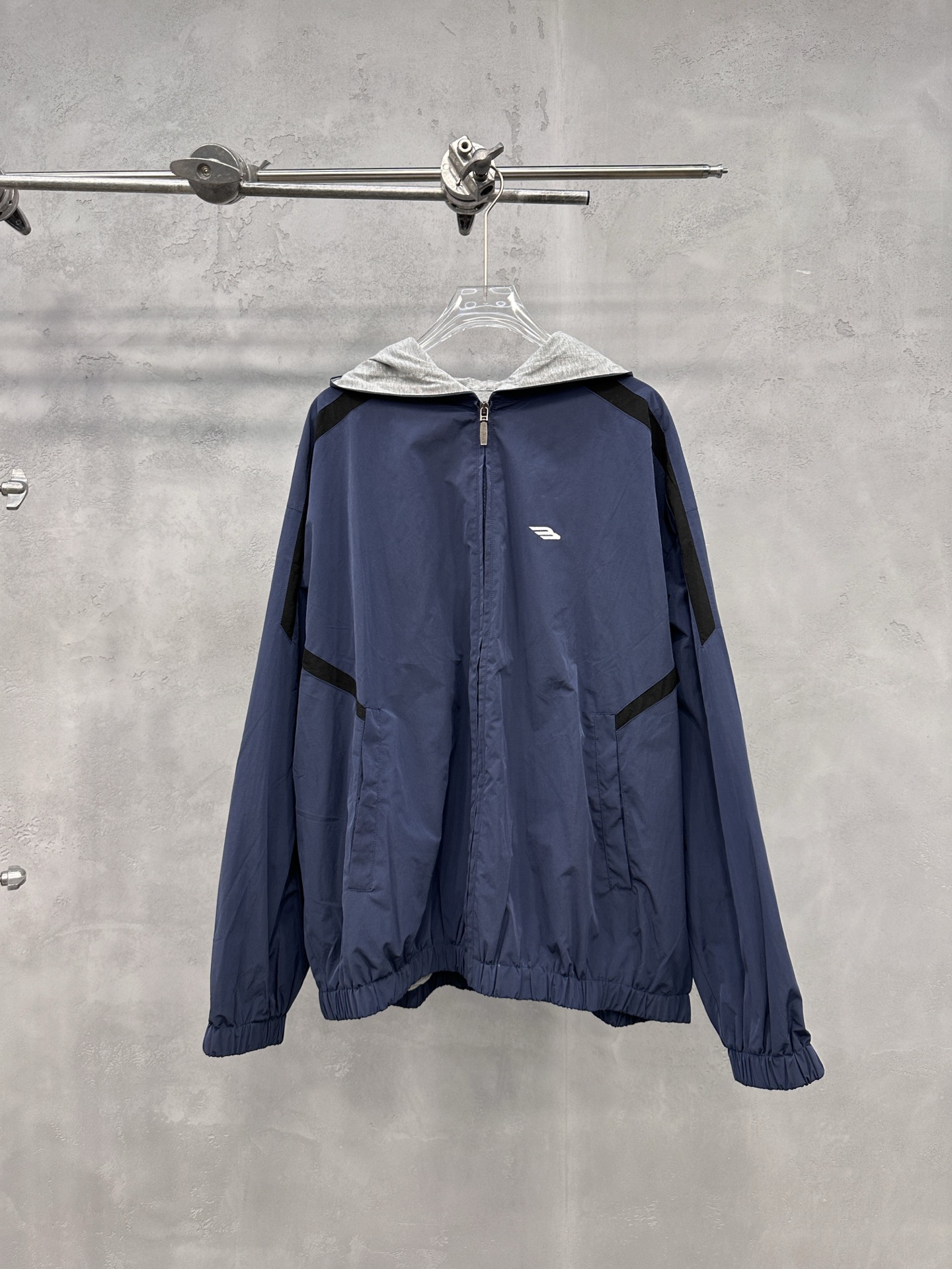 🌾巴黎 ｜ 新款双层外套，品牌经典刺绣标，成衣洗水撞色拼接做工，进口高密棉混纺防泼水面料加精梳全棉针织里