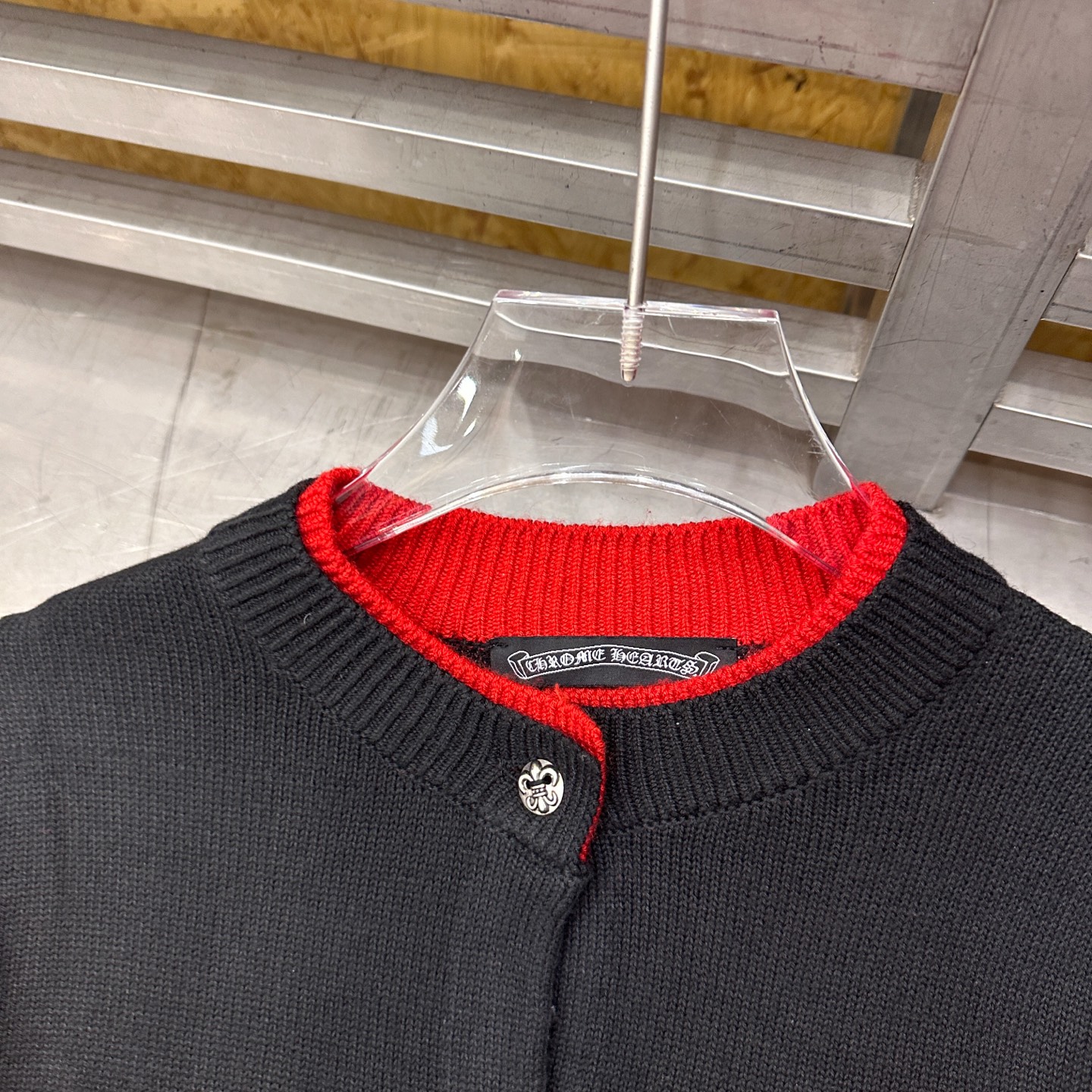 🌾克罗心 ｜ 新款羊毛开衫，经典前后印花标，羊毛混纺面料撞色做工，时尚休闲，尺码sml