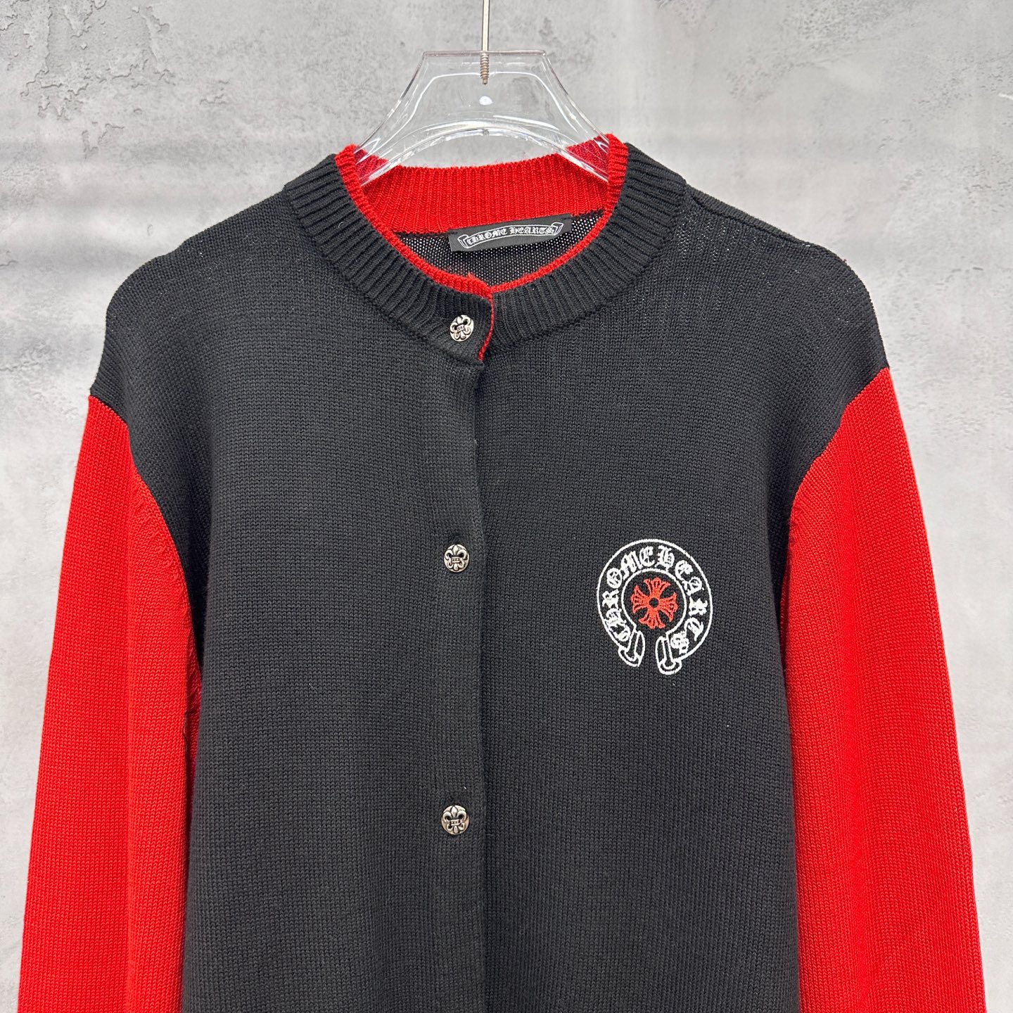 🌾克罗心 ｜ 新款羊毛开衫，经典前后印花标，羊毛混纺面料撞色做工，时尚休闲，尺码sml