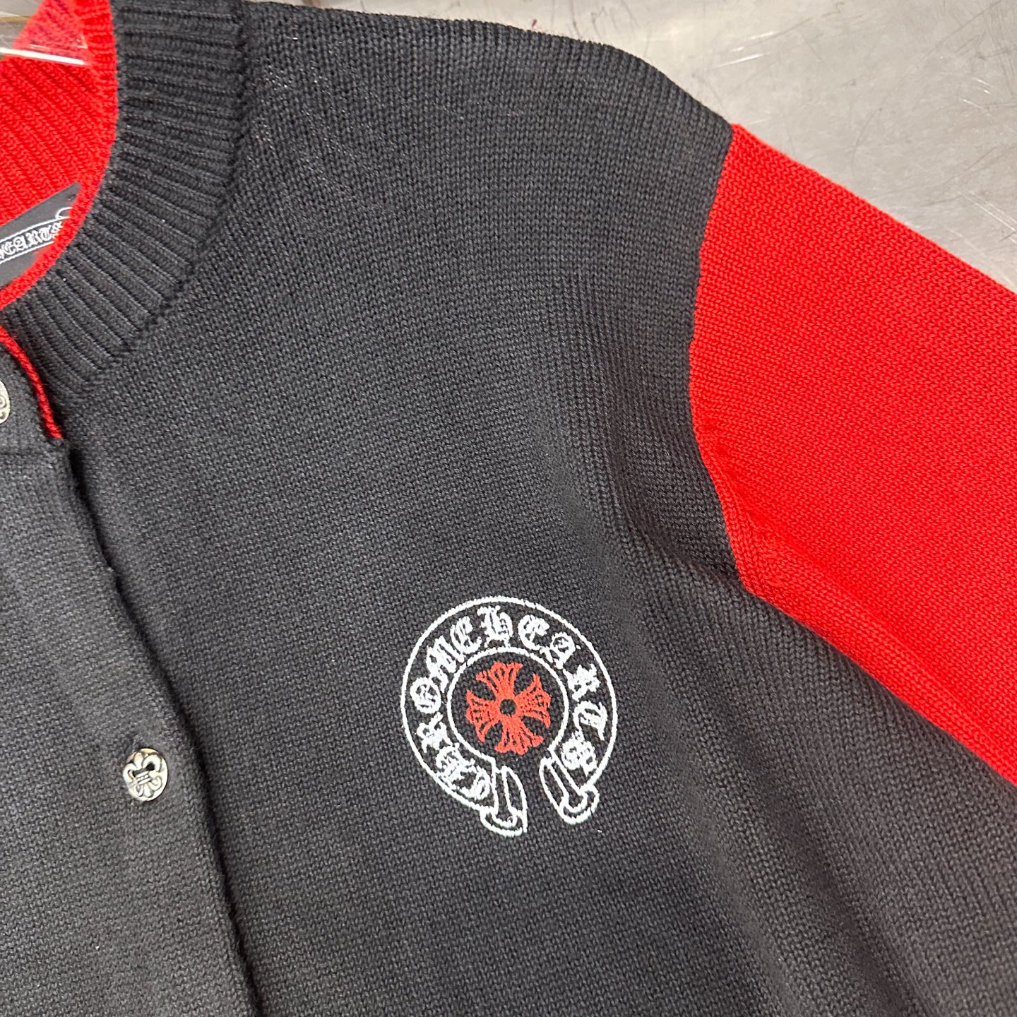 🌾克罗心 ｜ 新款羊毛开衫，经典前后印花标，羊毛混纺面料撞色做工，时尚休闲，尺码sml