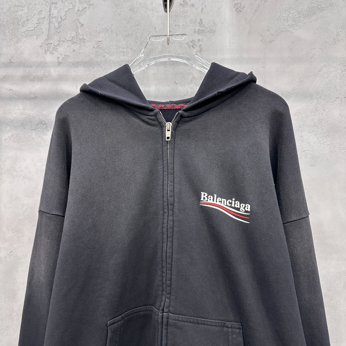 🌾巴黎 ｜ 新款拼接卫衣开衫，成衣洗水喷色吊磨工艺加前后印花，经典假两件拼接做工，男女同款，尺码sml