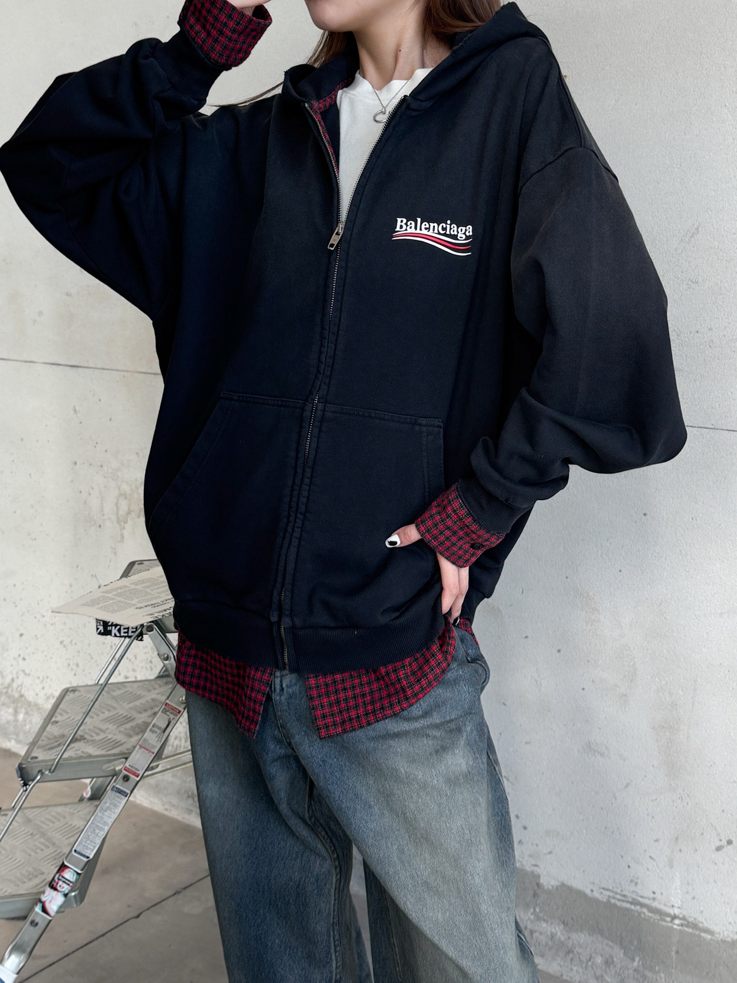 🌾巴黎 ｜ 新款拼接卫衣开衫，成衣洗水喷色吊磨工艺加前后印花，经典假两件拼接做工，男女同款，尺码sml