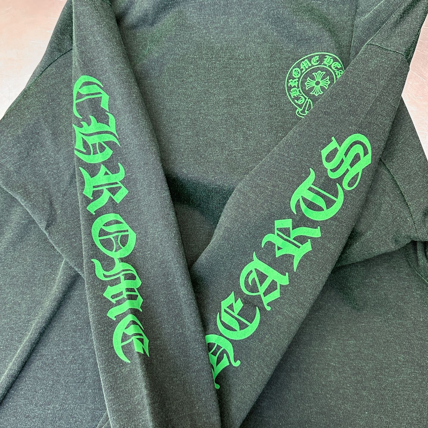 🌾克罗心 ｜ 新款长袖t，成衣洗水吊磨工艺加5处印花，特殊彩棉面料，男女同款，尺码sml