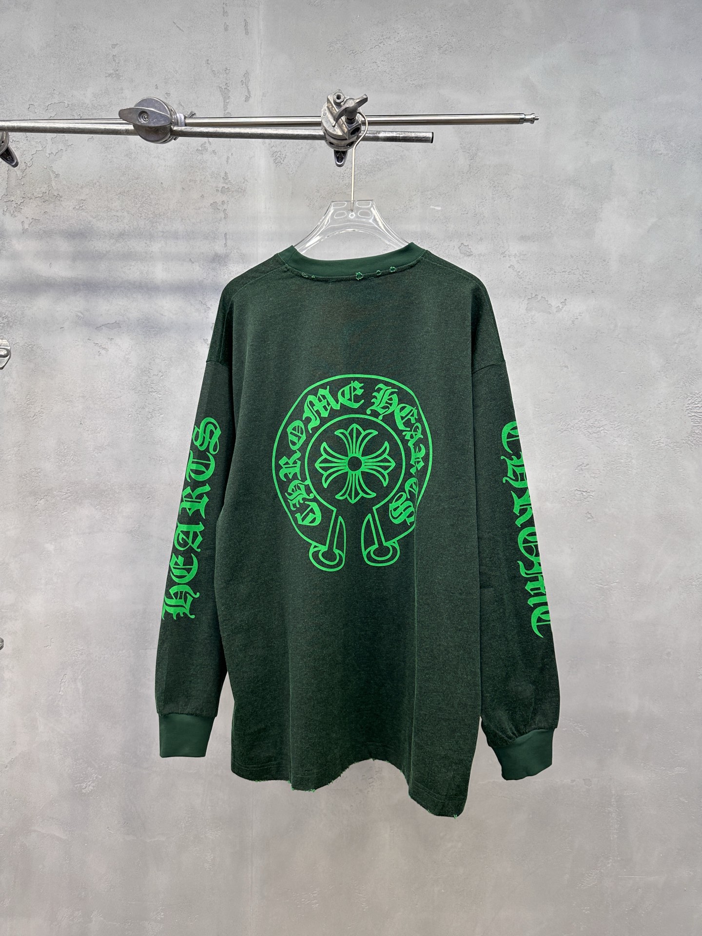 🌾克罗心 ｜ 新款长袖t，成衣洗水吊磨工艺加5处印花，特殊彩棉面料，男女同款，尺码sml