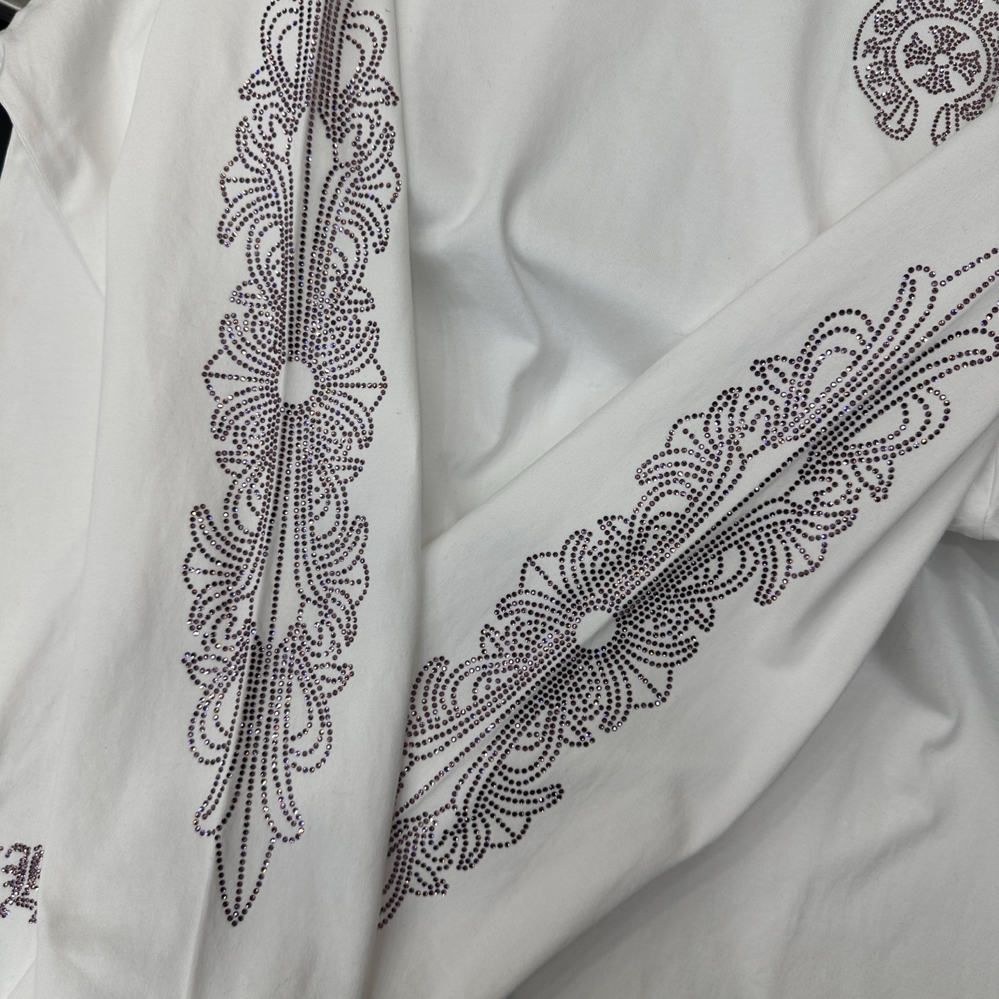 🌾克罗心 ｜ 新款长袖t，成衣洗水加5处烫钻工艺，休闲时尚，尺码sml