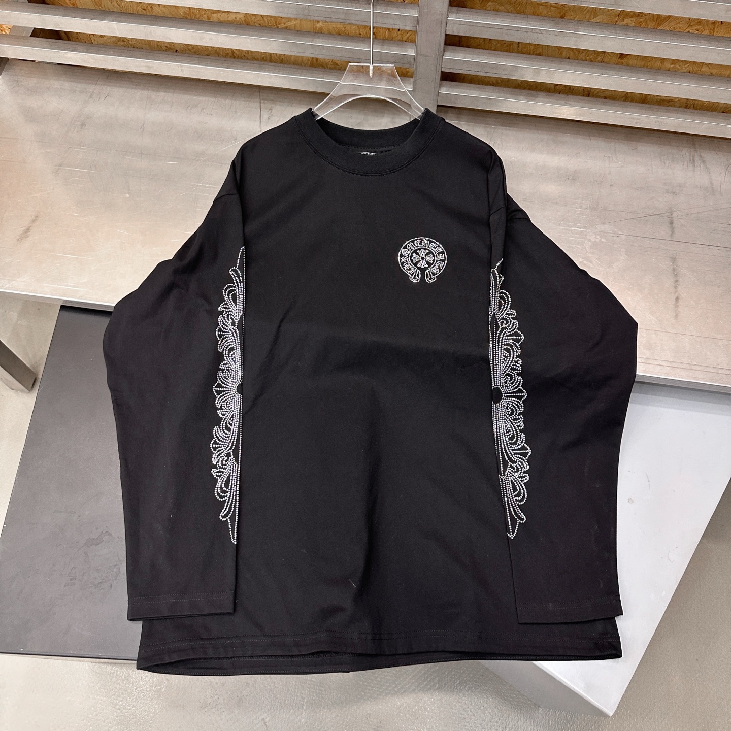 🌾克罗心 ｜ 新款长袖t，成衣洗水加5处烫钻工艺，休闲时尚，尺码sml