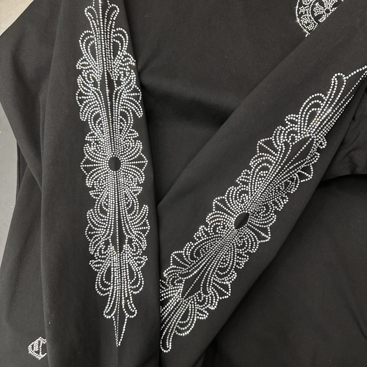 🌾克罗心 ｜ 新款长袖t，成衣洗水加5处烫钻工艺，休闲时尚，尺码sml