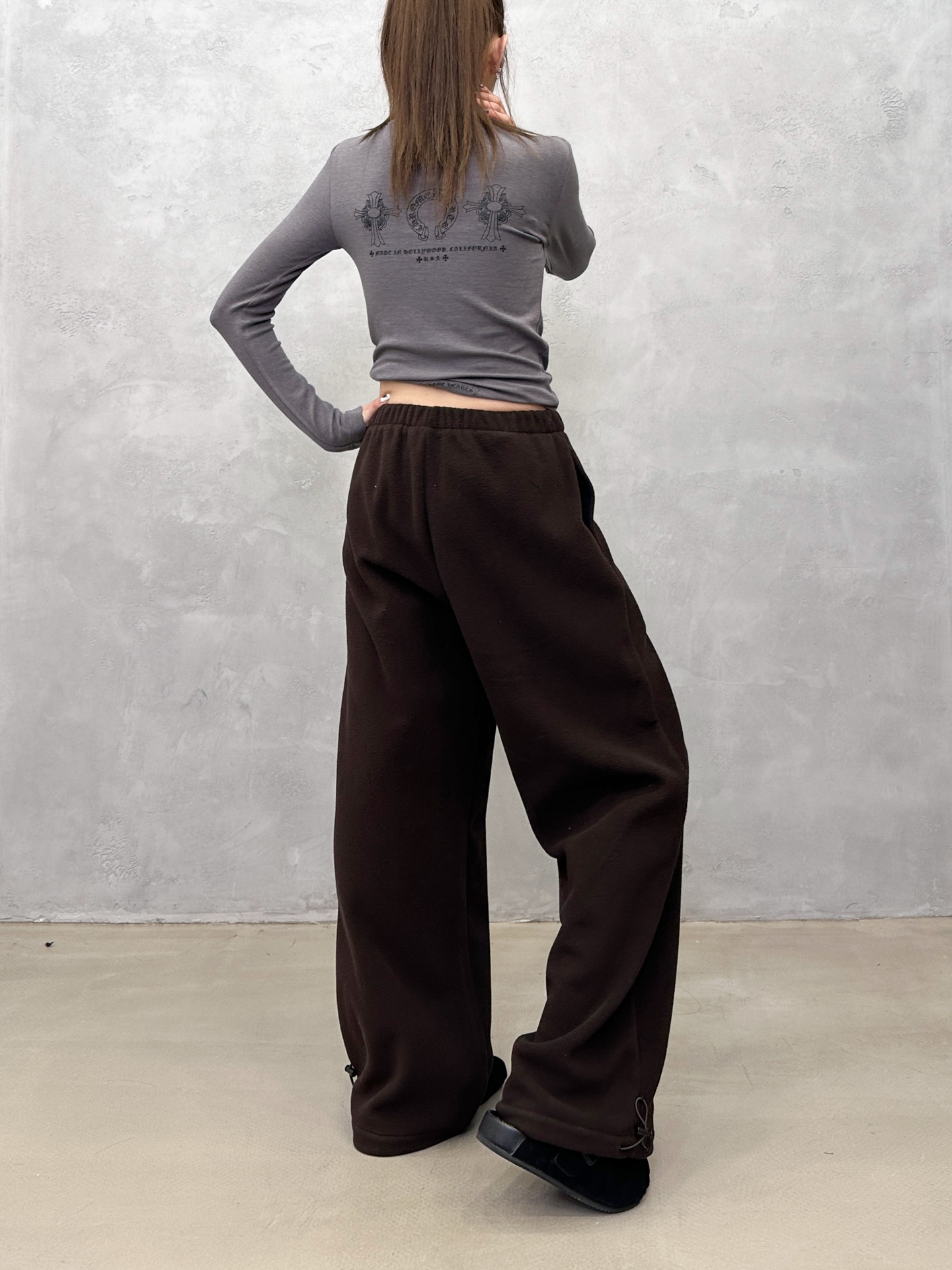 🌾Miu ｜ 新款休闲裤，经典刺绣标，高密摇粒绒保暖面料，休闲极简款式，尺码sml