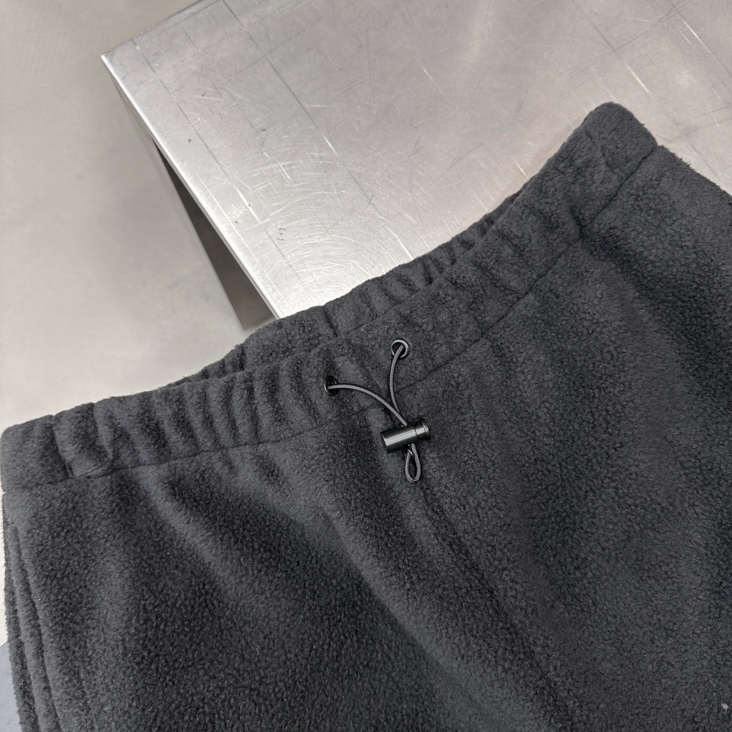 🌾Miu ｜ 新款休闲裤，经典刺绣标，高密摇粒绒保暖面料，休闲极简款式，尺码sml