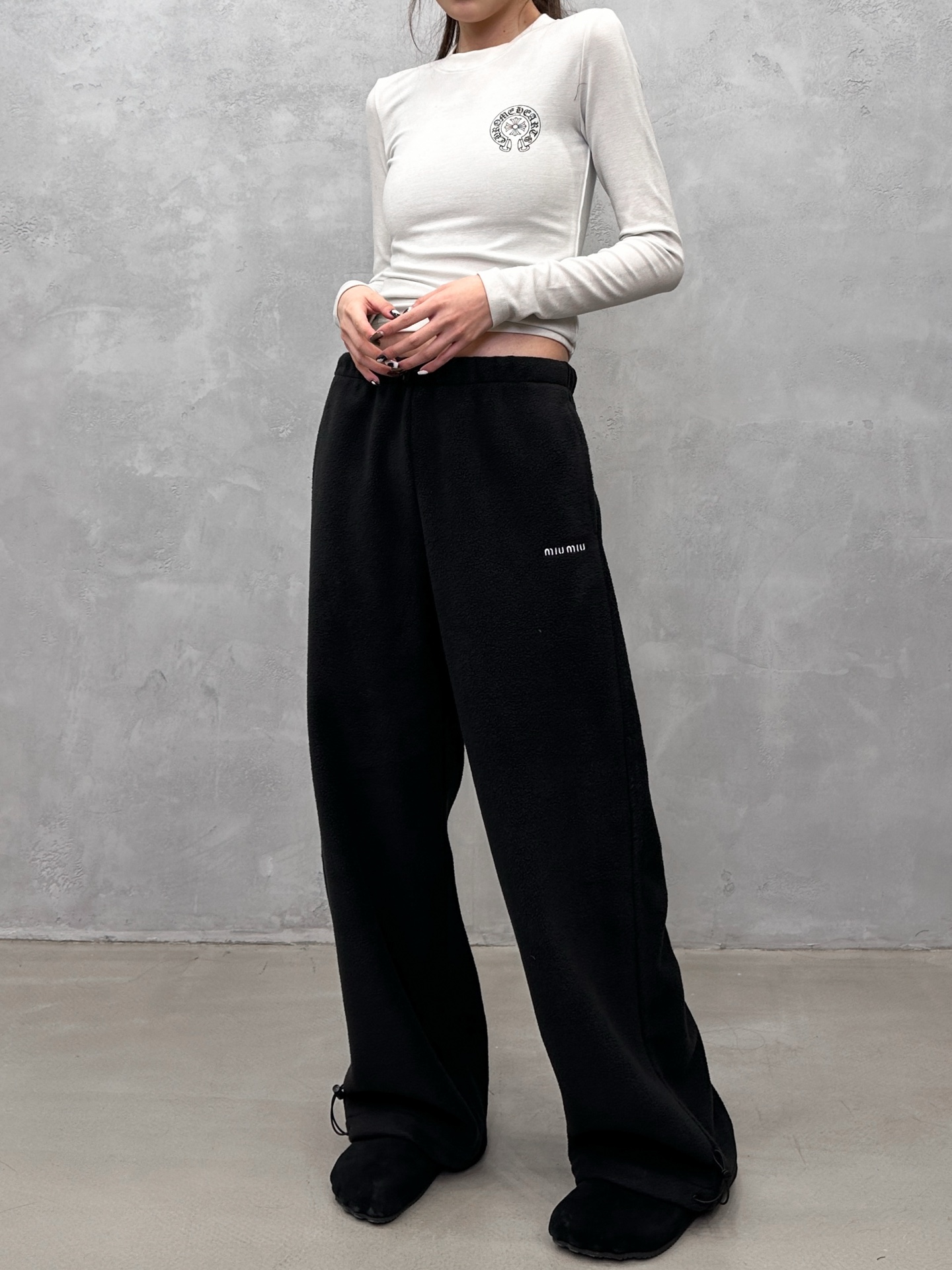 🌾Miu ｜ 新款休闲裤，经典刺绣标，高密摇粒绒保暖面料，休闲极简款式，尺码sml