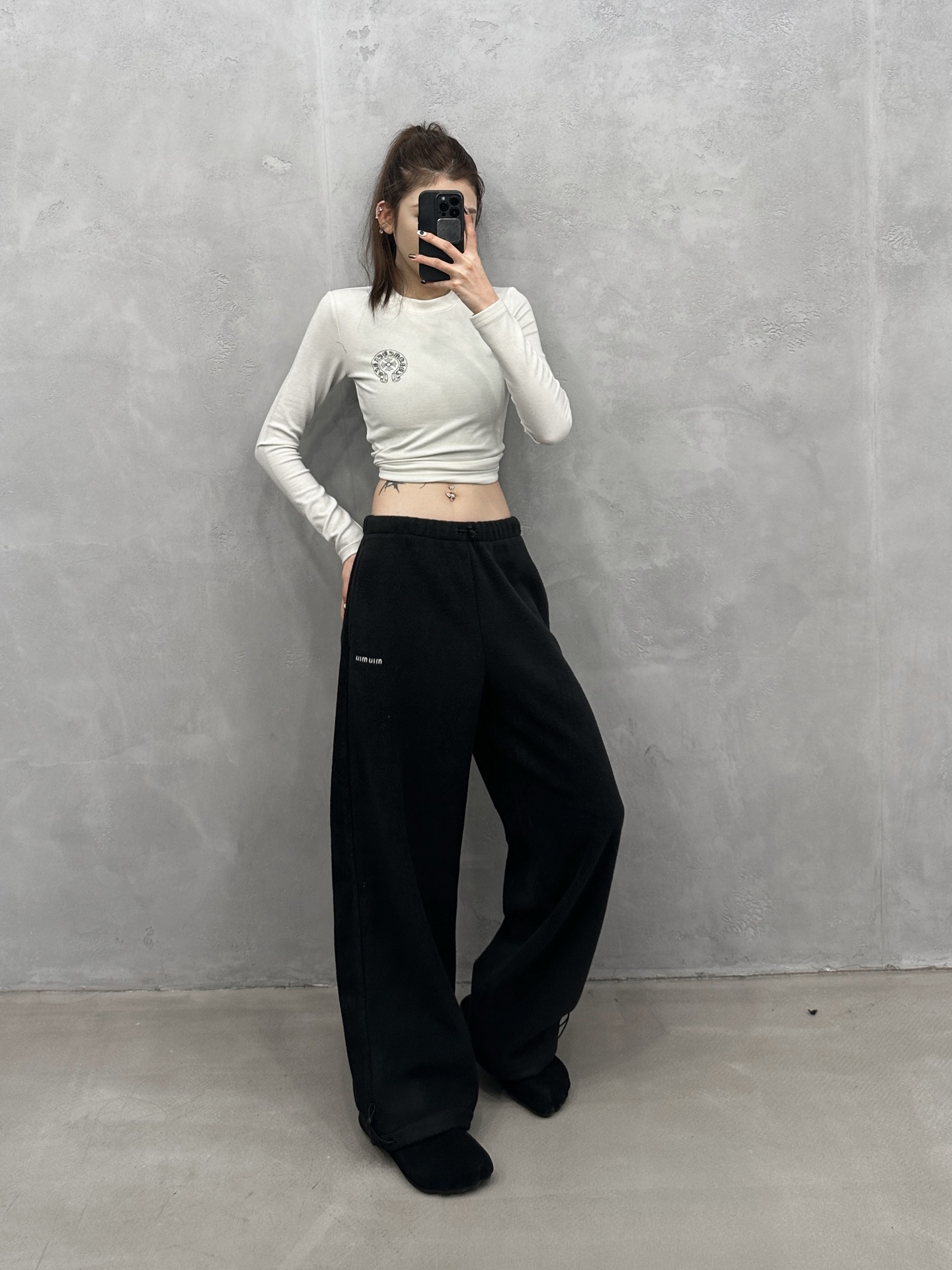 🌾Miu ｜ 新款休闲裤，经典刺绣标，高密摇粒绒保暖面料，休闲极简款式，尺码sml