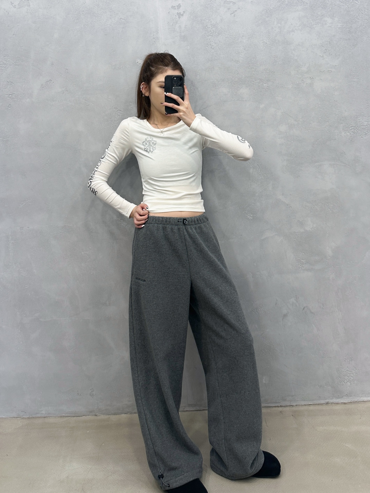 🌾Miu ｜ 新款休闲裤，经典刺绣标，高密摇粒绒保暖面料，休闲极简款式，尺码sml