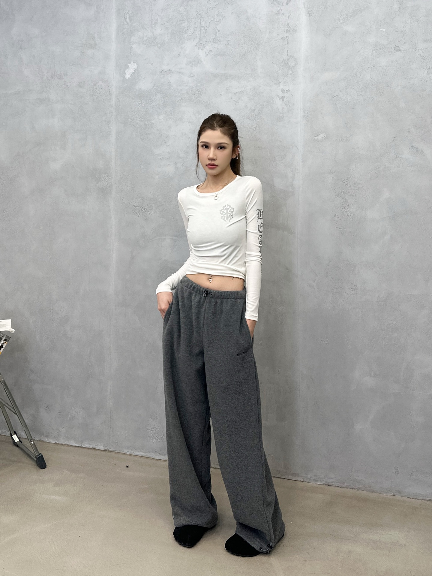 🌾Miu ｜ 新款休闲裤，经典刺绣标，高密摇粒绒保暖面料，休闲极简款式，尺码sml