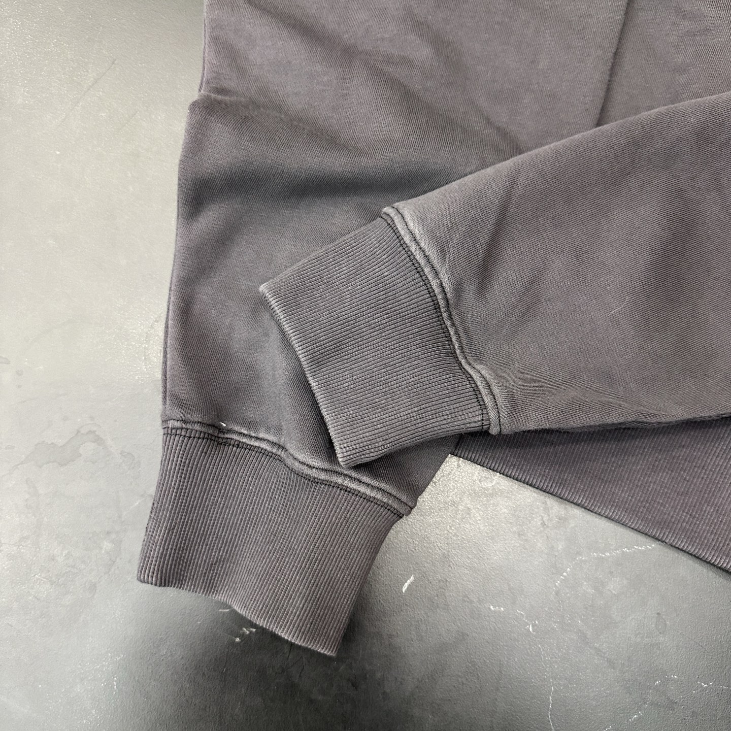 🌾克罗心 ｜ 新款圆领卫衣，成衣洗水喷色吊磨工艺加烫钻，男女同款，尺码sml