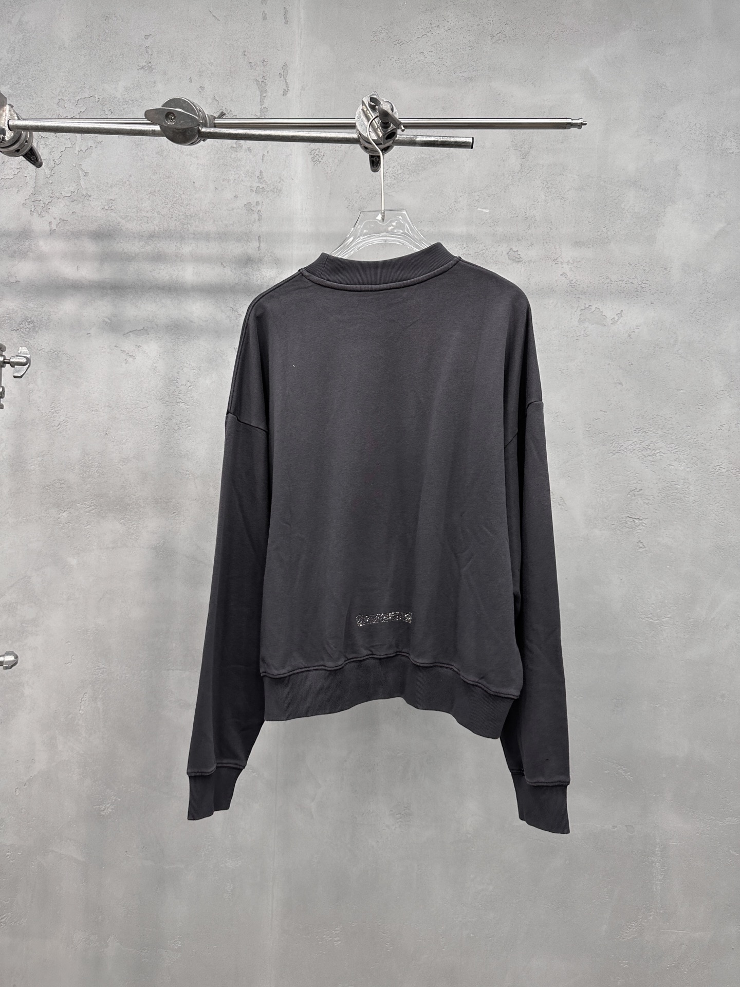 🌾克罗心 ｜ 新款圆领卫衣，成衣洗水喷色吊磨工艺加烫钻，男女同款，尺码sml