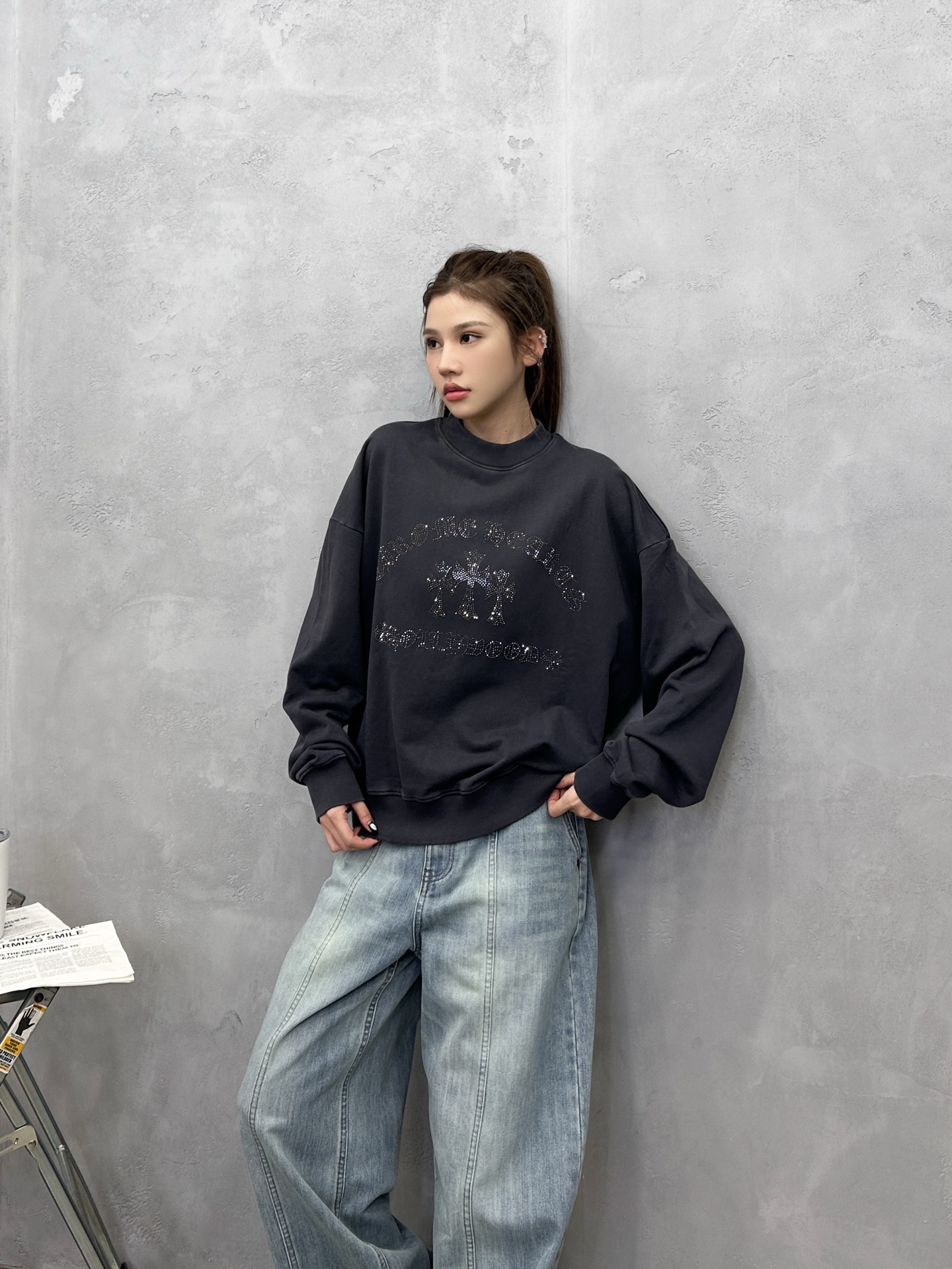 🌾克罗心 ｜ 新款圆领卫衣，成衣洗水喷色吊磨工艺加烫钻，男女同款，尺码sml