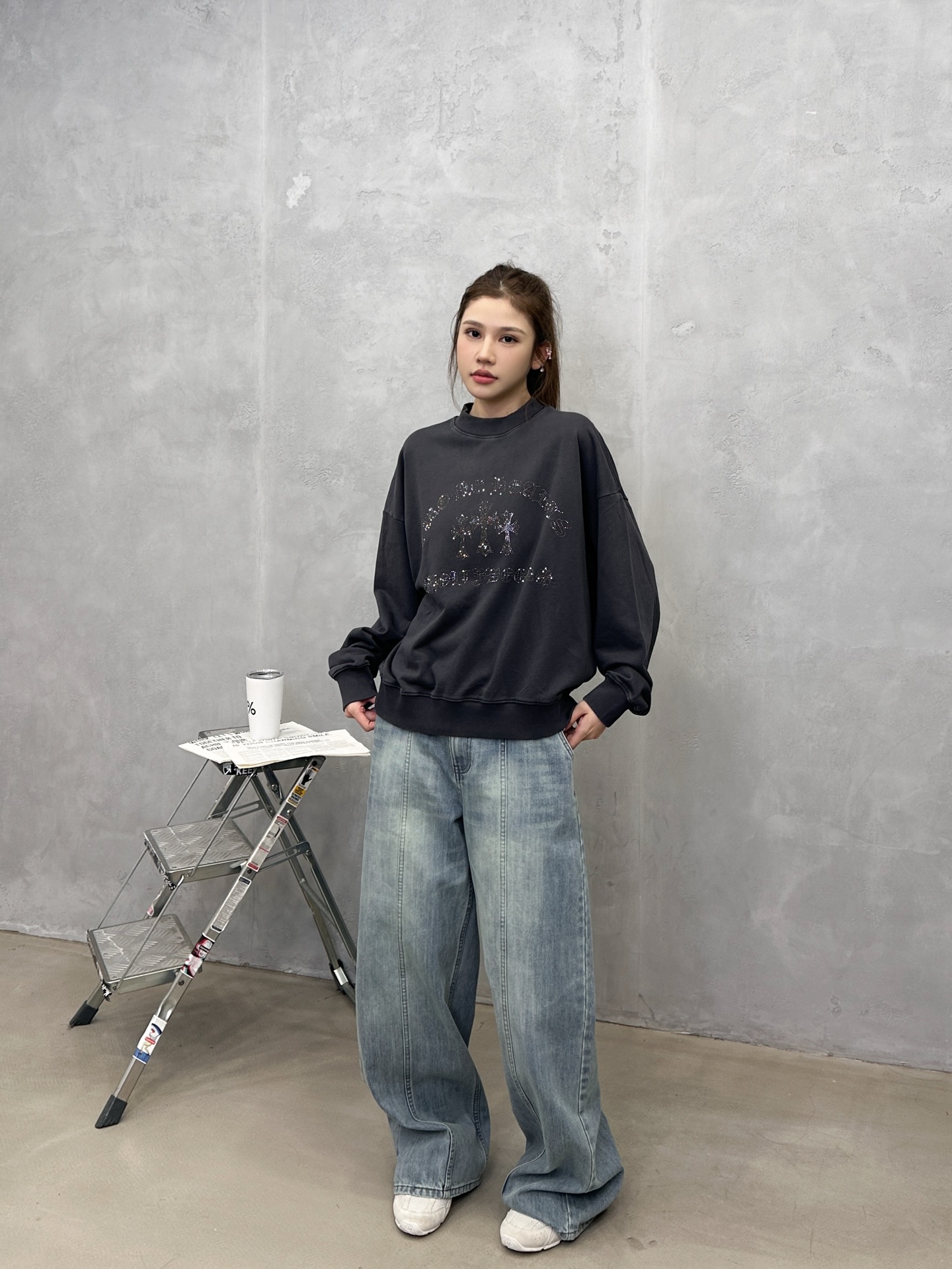 🌾克罗心 ｜ 新款圆领卫衣，成衣洗水喷色吊磨工艺加烫钻，男女同款，尺码sml