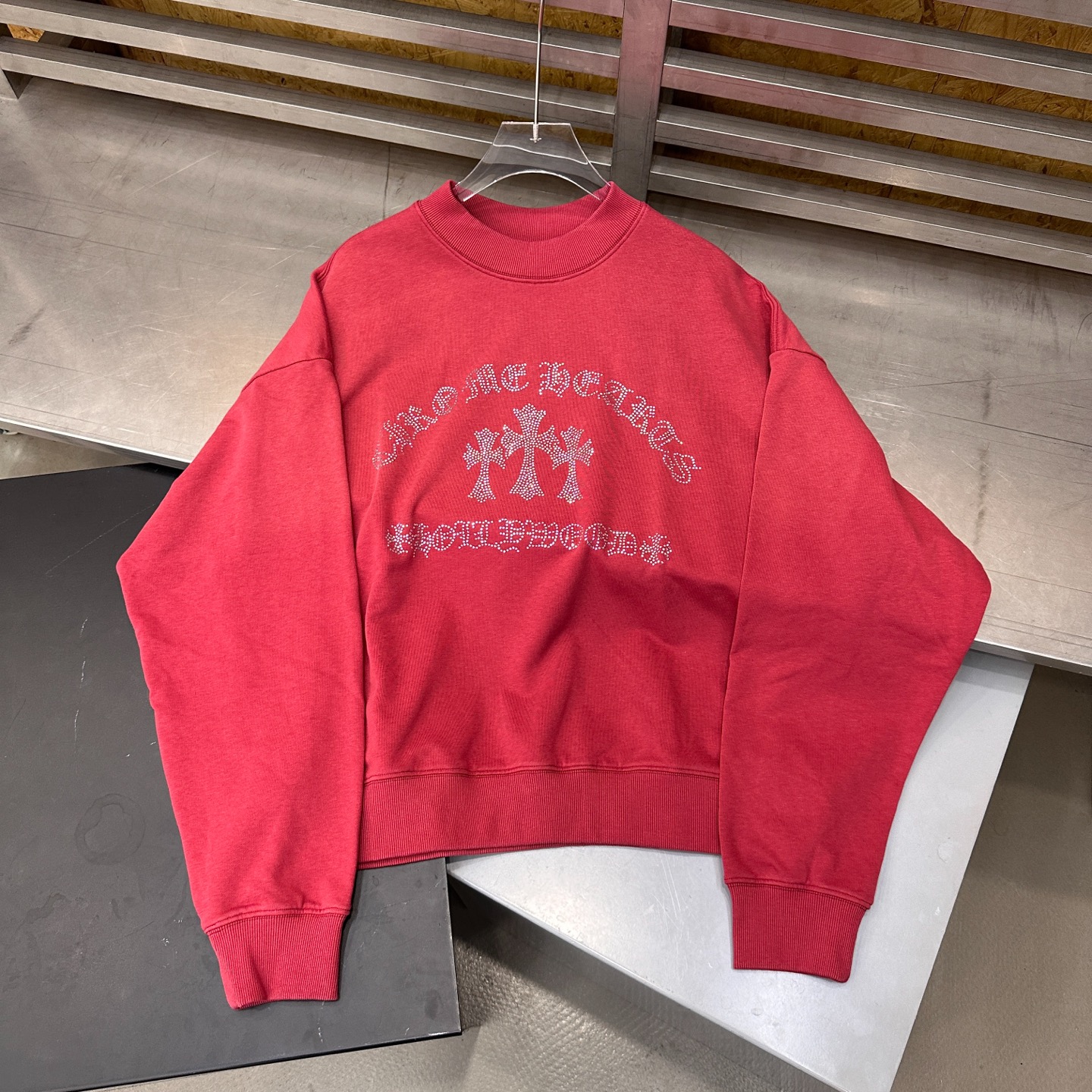 🌾克罗心 ｜ 新款圆领卫衣，成衣洗水喷色吊磨工艺加烫钻，男女同款，尺码sml