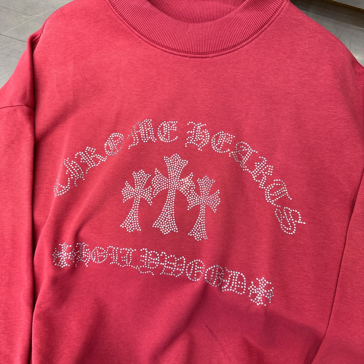 🌾克罗心 ｜ 新款圆领卫衣，成衣洗水喷色吊磨工艺加烫钻，男女同款，尺码sml