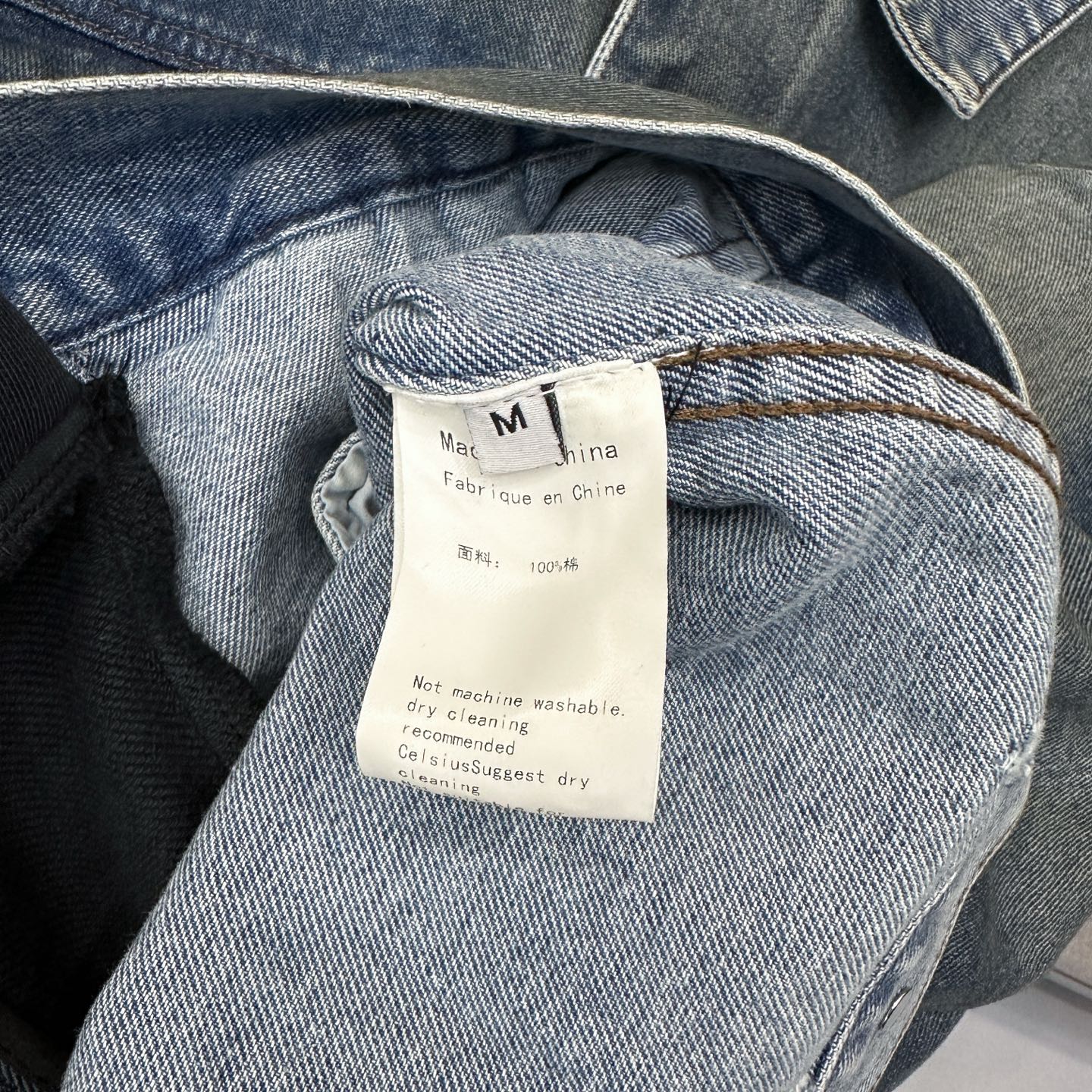 🌾克罗心 ｜ 新款牛仔外套，成衣洗水喷色加手工车十字标工艺，经典针梭织拼接真两件款式，男女同款，尺码sm