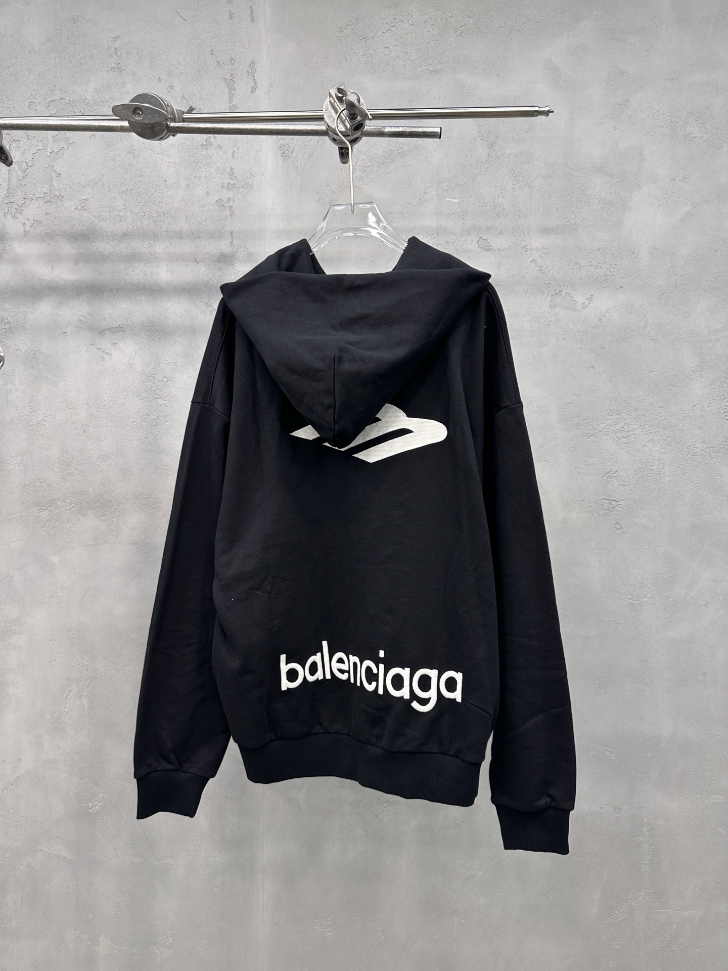 🌾巴黎 ｜ 新款卫衣开衫，成衣洗水刺绣工艺，男女同款，尺码sml