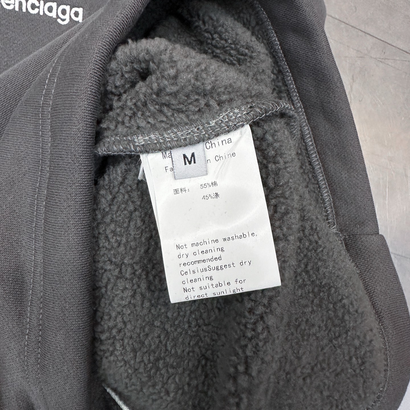 🌾巴黎 ｜ 新款保暖卫衣，前后刺绣标，保暖空气层面料，男女同款，尺码sml