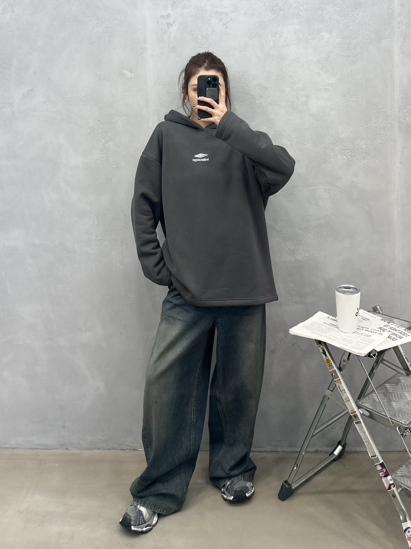 🌾巴黎 ｜ 新款保暖卫衣，前后刺绣标，保暖空气层面料，男女同款，尺码sml