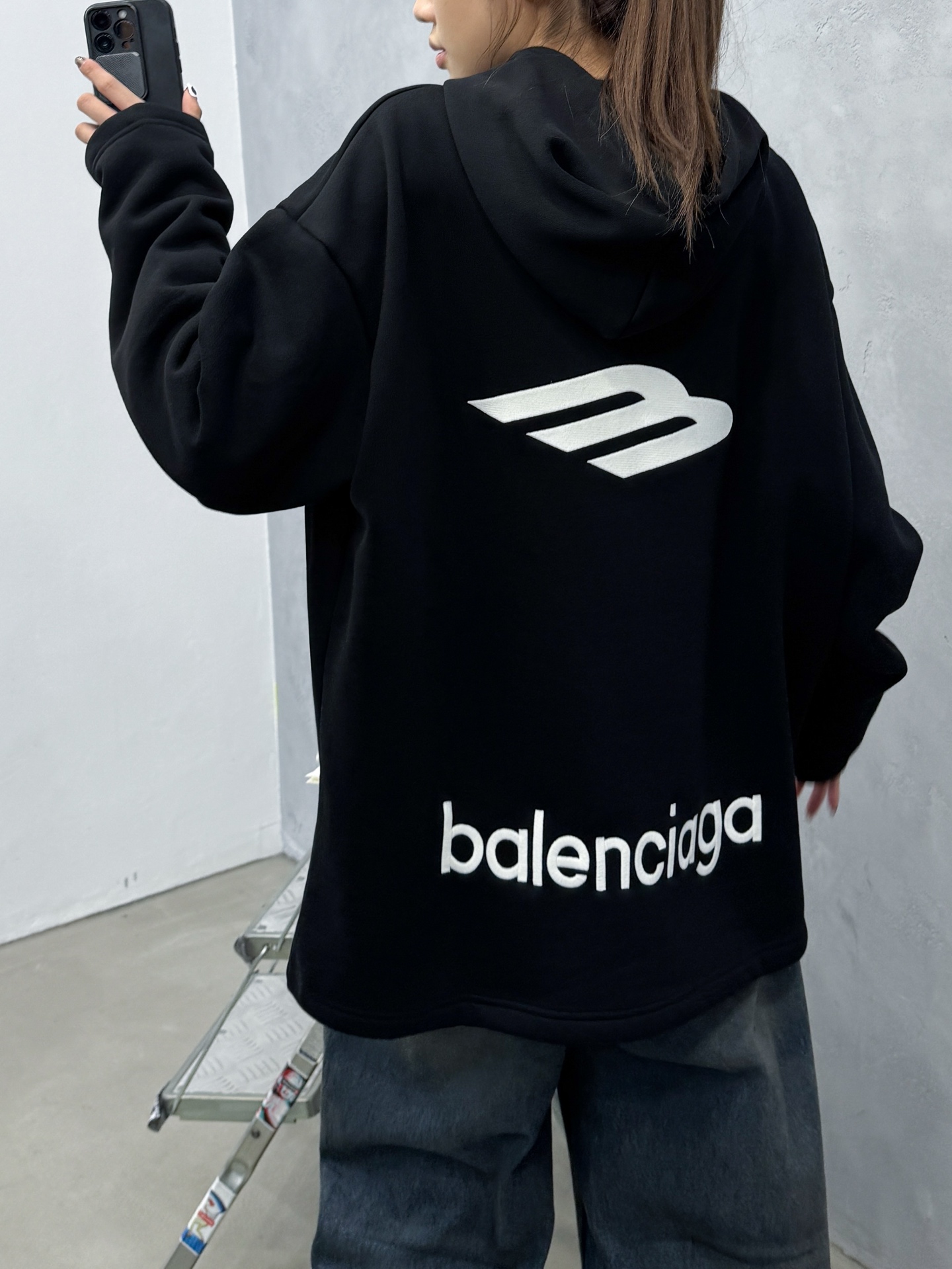 🌾巴黎 ｜ 新款保暖卫衣，前后刺绣标，保暖空气层面料，男女同款，尺码sml