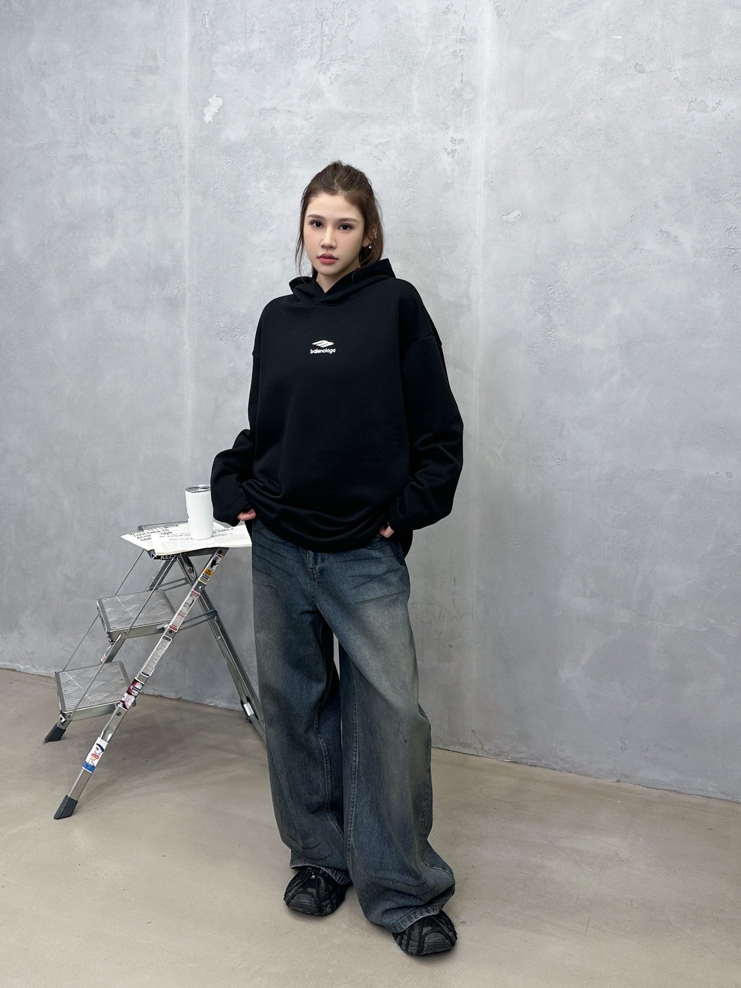 🌾巴黎 ｜ 新款保暖卫衣，前后刺绣标，保暖空气层面料，男女同款，尺码sml