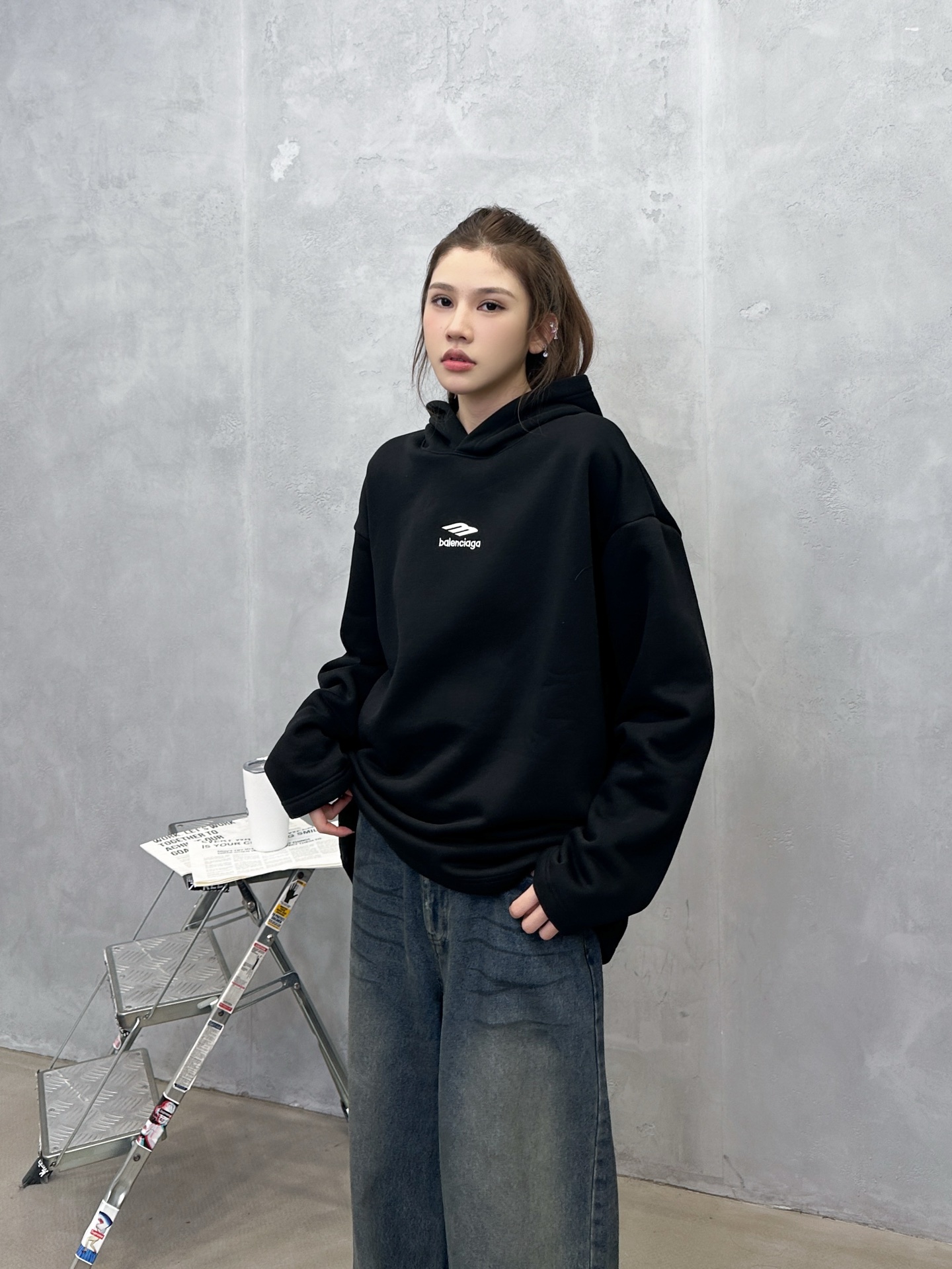 🌾巴黎 ｜ 新款保暖卫衣，前后刺绣标，保暖空气层面料，男女同款，尺码sml