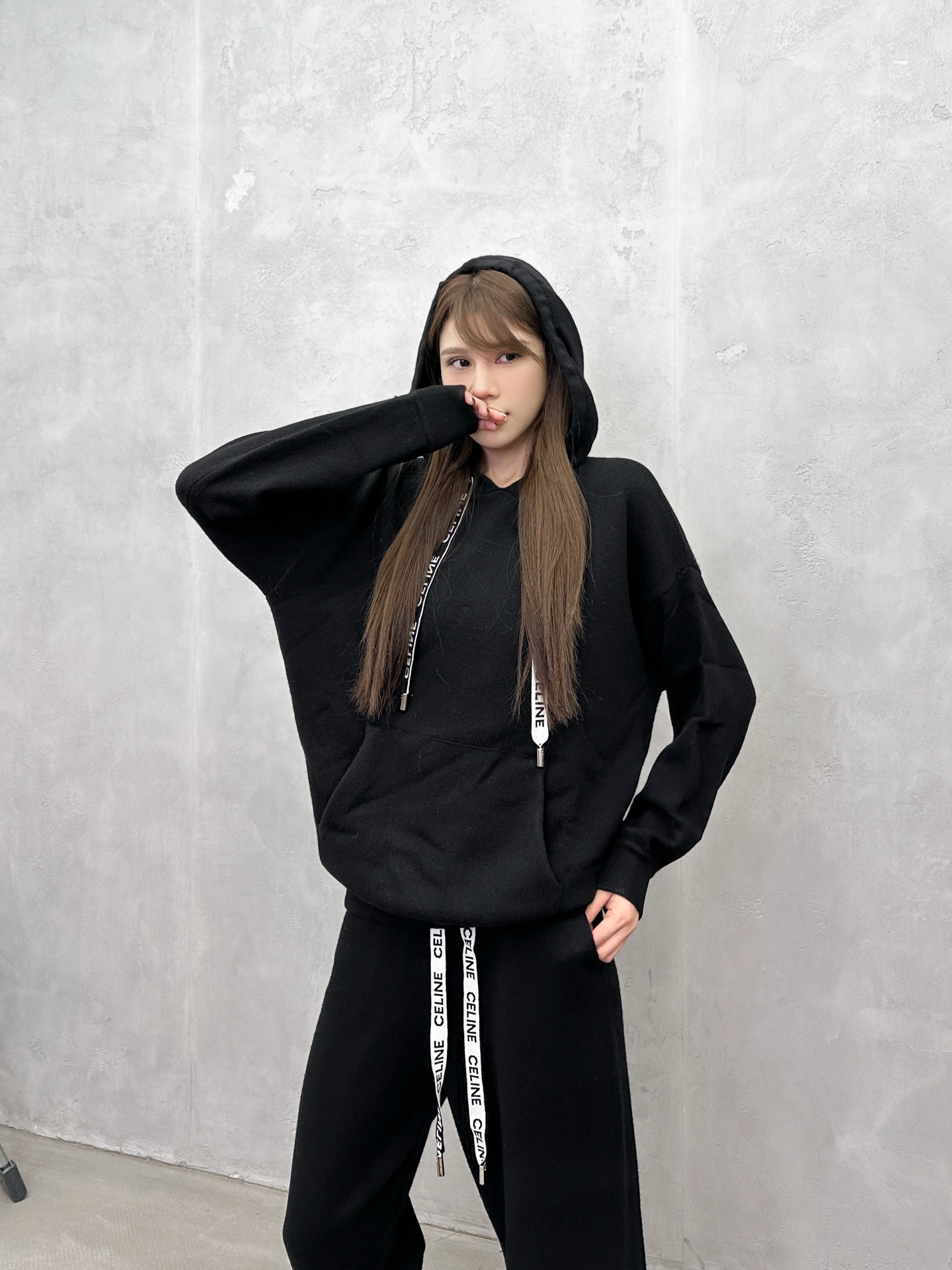 赛林 ｜ 新款羊毛连帽卫衣，品牌经典色织抽绳，羊毛混纺面料保暖性强，时尚休闲，尺码sml