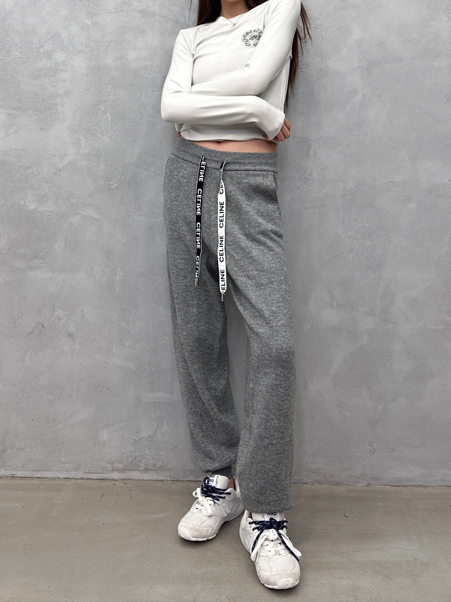 赛林 ｜ 新款羊毛休闲裤，品牌经典色织抽绳，羊毛混纺面料保暖性强，时尚休闲，尺码sml