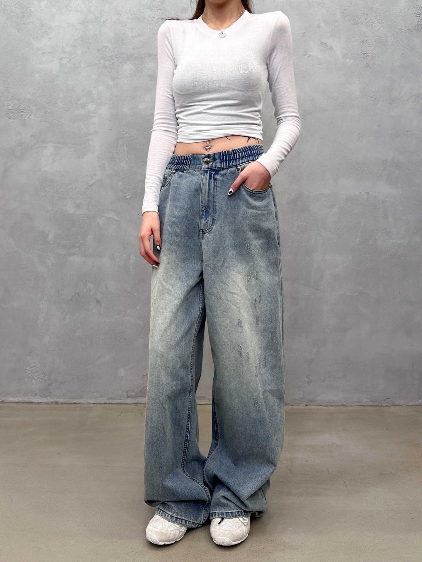 克罗心 ｜ 新款牛仔裤，成衣洗水喷色泥浆工艺，松紧腰款式设计，休闲时尚，尺码sml