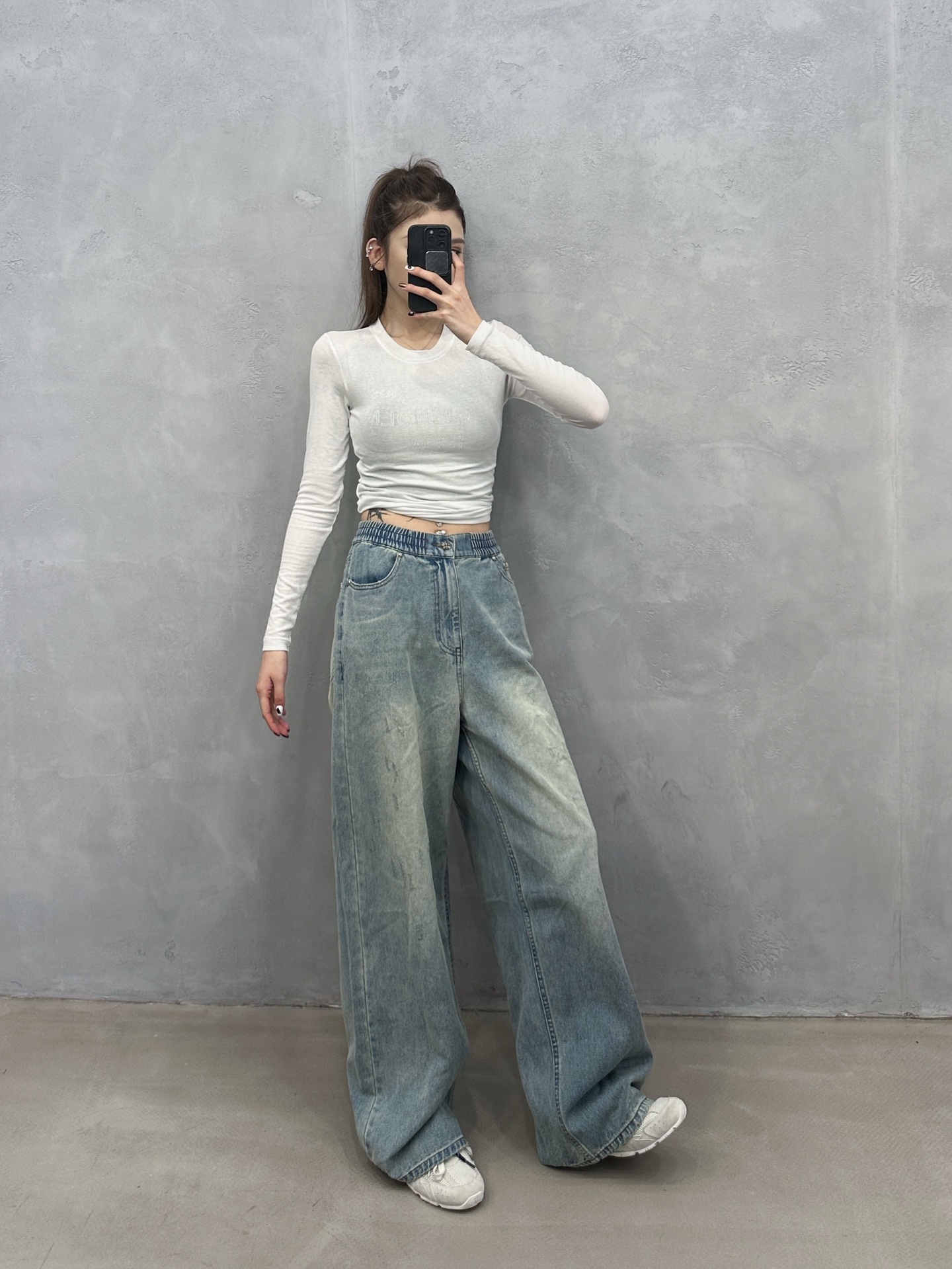 克罗心 ｜ 新款牛仔裤，成衣洗水喷色泥浆工艺，松紧腰款式设计，休闲时尚，尺码sml