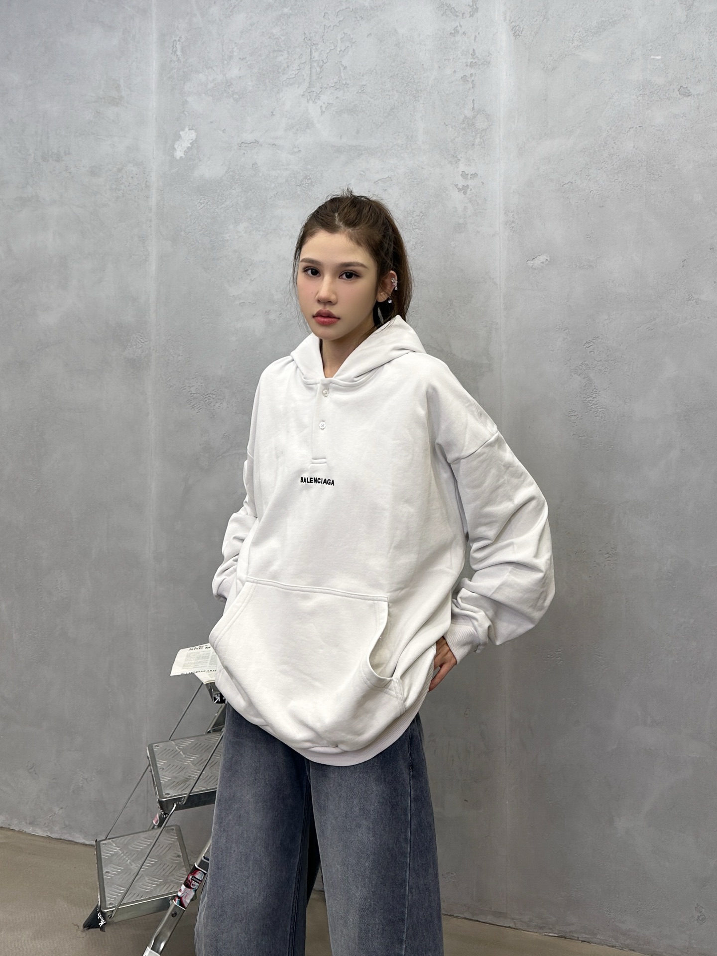 巴黎 ｜ 新款连帽卫衣，成衣洗水加前后刺绣工艺，男女同款，尺码sml