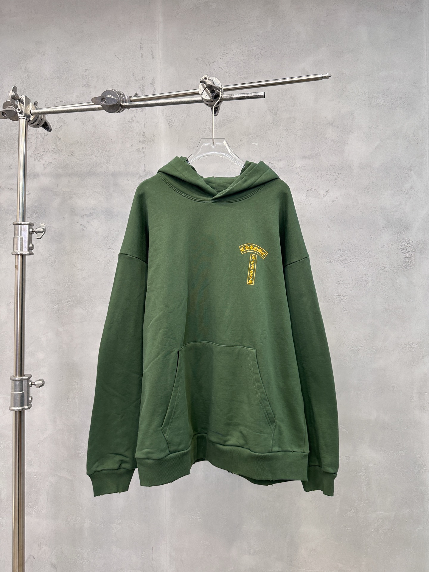 NO:637496,Chrome Hearts ｜ New hoodie, ready-to-wear washed and fried, spray-painted and hung with front and back printing, same style for men and women, size sml, Chrome Hearts-clothing, chrome hearts, hoodie, sweatshirts, hats, alexander wang19860909克罗心 ｜ 新款连帽卫衣,成衣洗水炒色喷色吊磨工艺加前后印花,男女同款,尺码sml,克罗心-服装,chrome hearts,hoodie,sweatshirts,hats,alexander wang,Women's clothing