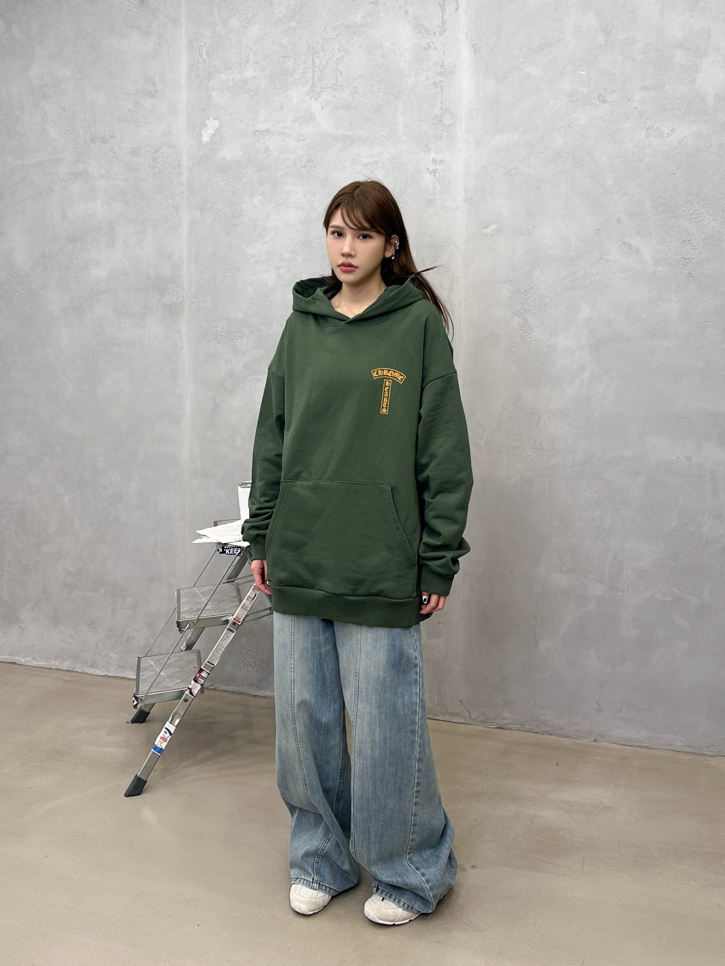 克罗心 ｜ 新款连帽卫衣，成衣洗水炒色喷色吊磨工艺加前后印花，男女同款，尺码sml