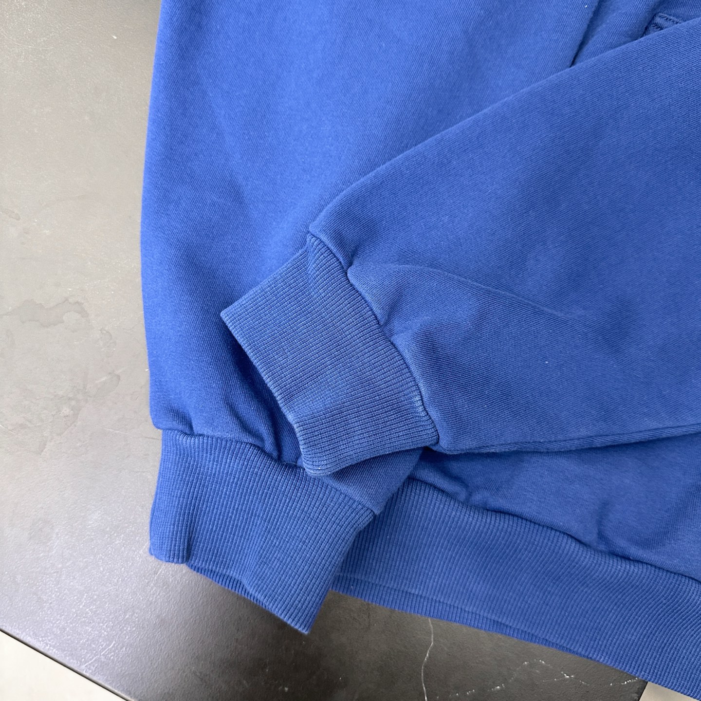 巴黎 ｜ 新款连帽卫衣，成衣洗水加前后刺绣工艺，男女同款，尺码sml