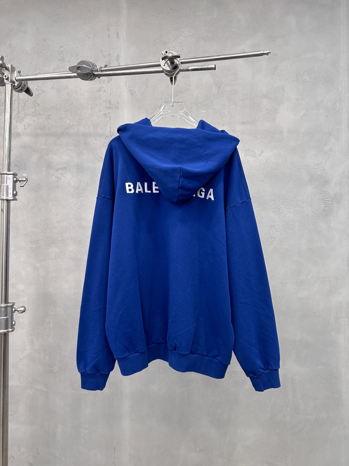 巴黎 ｜ 新款连帽卫衣，成衣洗水加前后刺绣工艺，男女同款，尺码sml