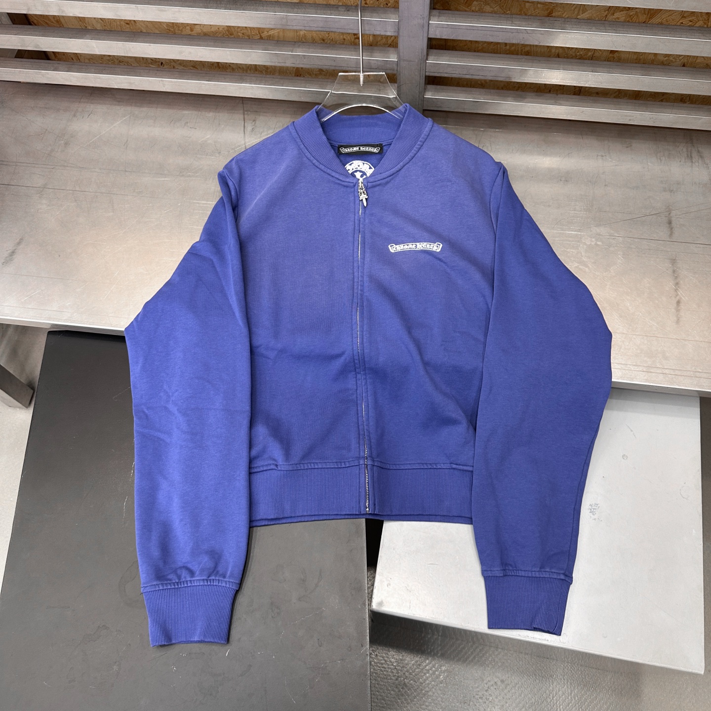 克罗心 ｜ 新款卫衣开衫，成衣洗水炒色喷色工艺加前后经典刺绣，男女同款，尺码sml