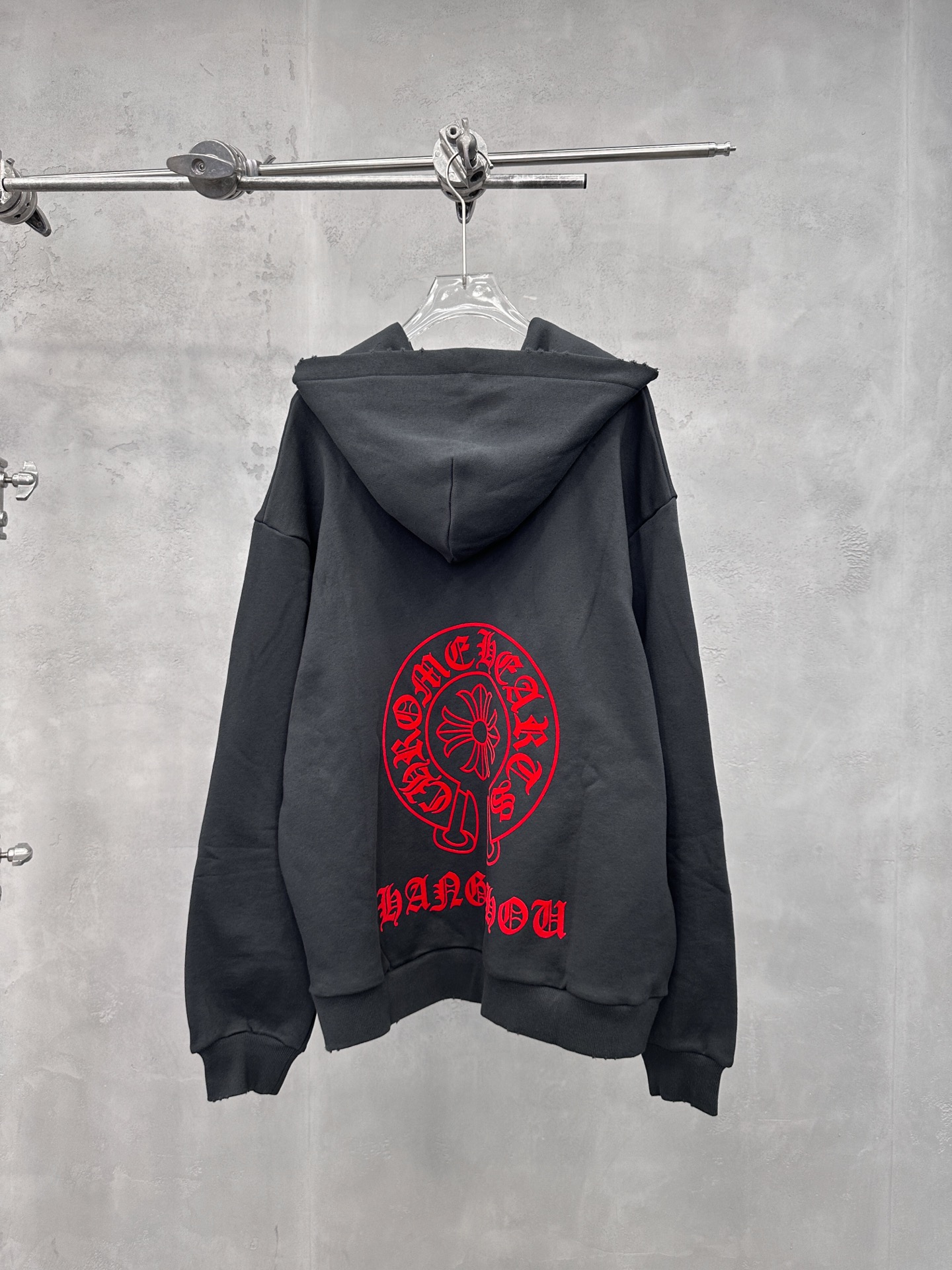 克罗心 ｜ 新款连帽卫衣，成衣洗水吊磨工艺加多处高密细植绒印花，男女同款，尺码sml