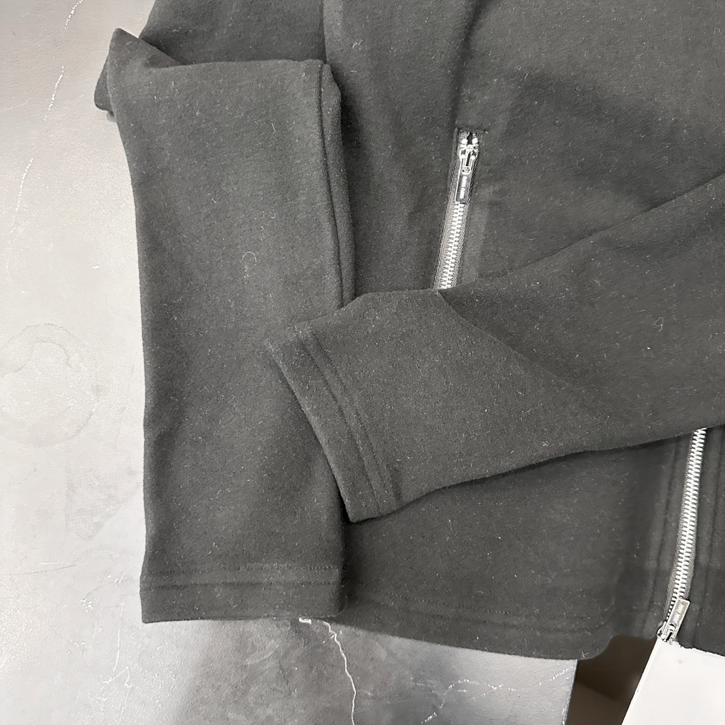 miu ｜ 新款保暖开衫，经典刺绣标，科技保暖面料，休闲时尚，尺码sml