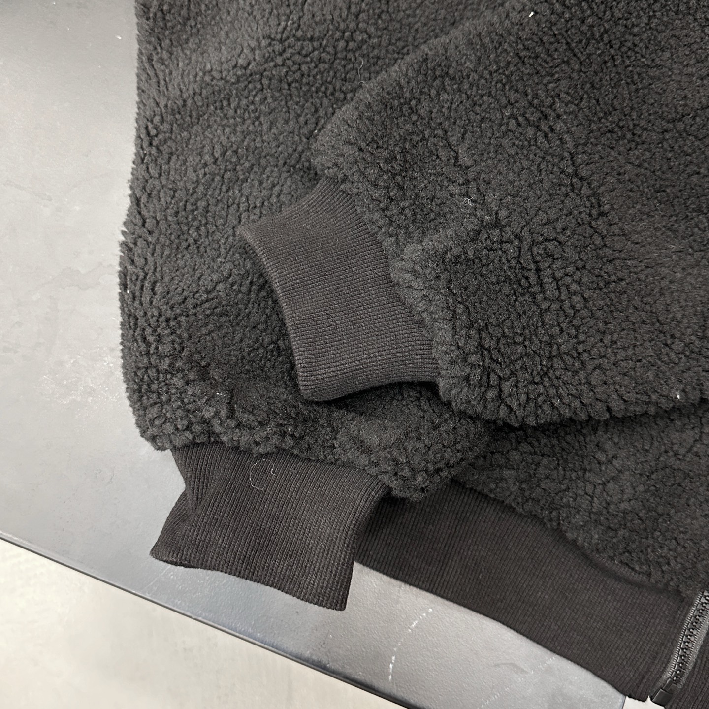 巴黎 ｜ 新款休闲外套，经典刺绣标，加厚保暖摇粒绒面料，时尚休闲，男女同款，尺码sml