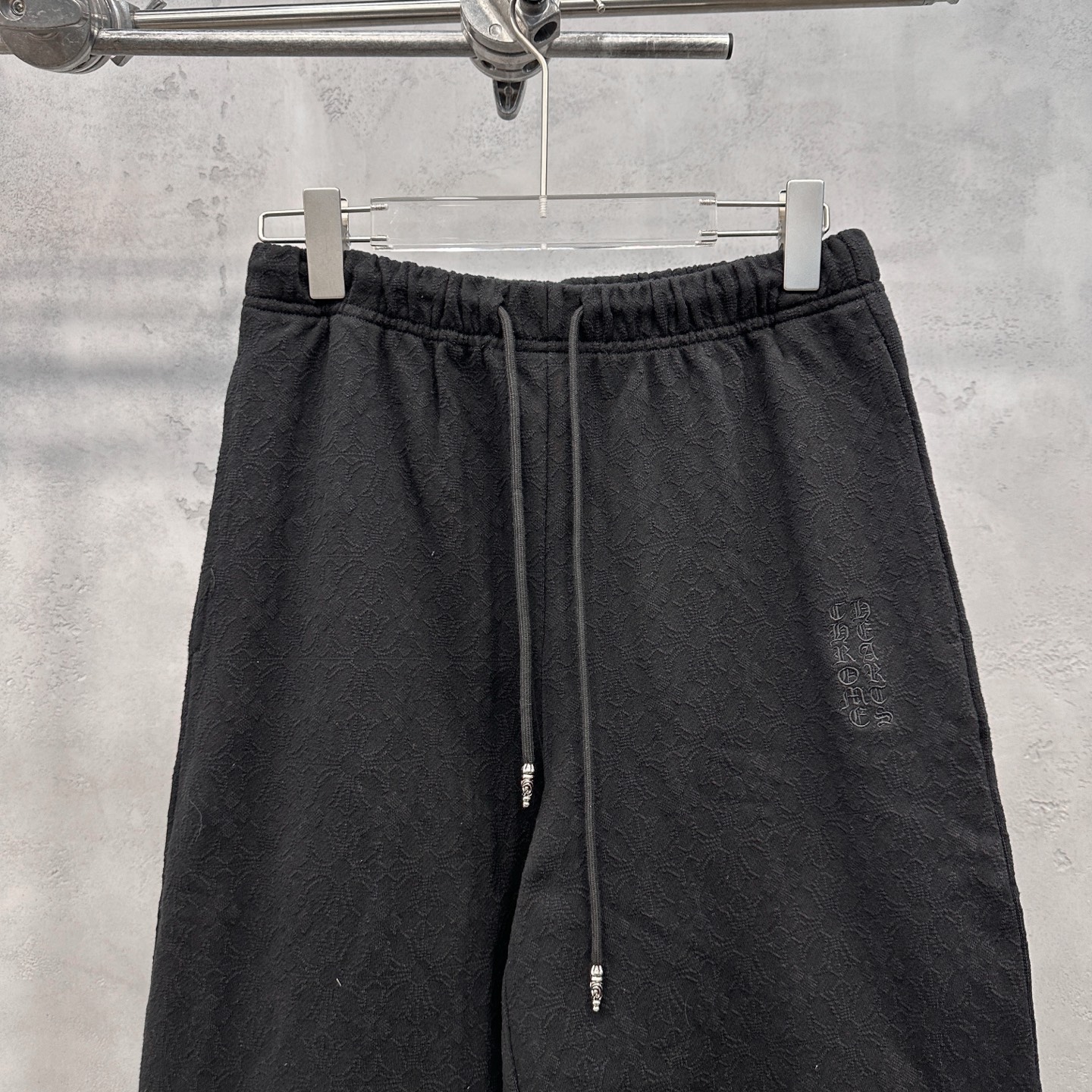 克罗心 ｜ 新款休闲卫裤，成衣洗水炒色工艺加手工刺绣十字标，男女同款，尺码sml