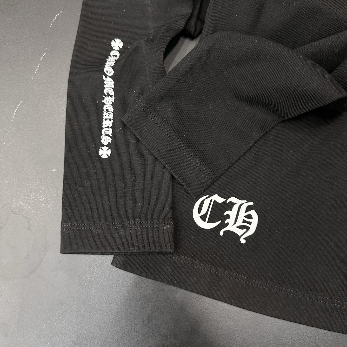 克罗心 ｜ 新款长袖打底，成衣洗水加多处印花工艺，莱赛尔羊毛面料亲肤感超强，尺码sml