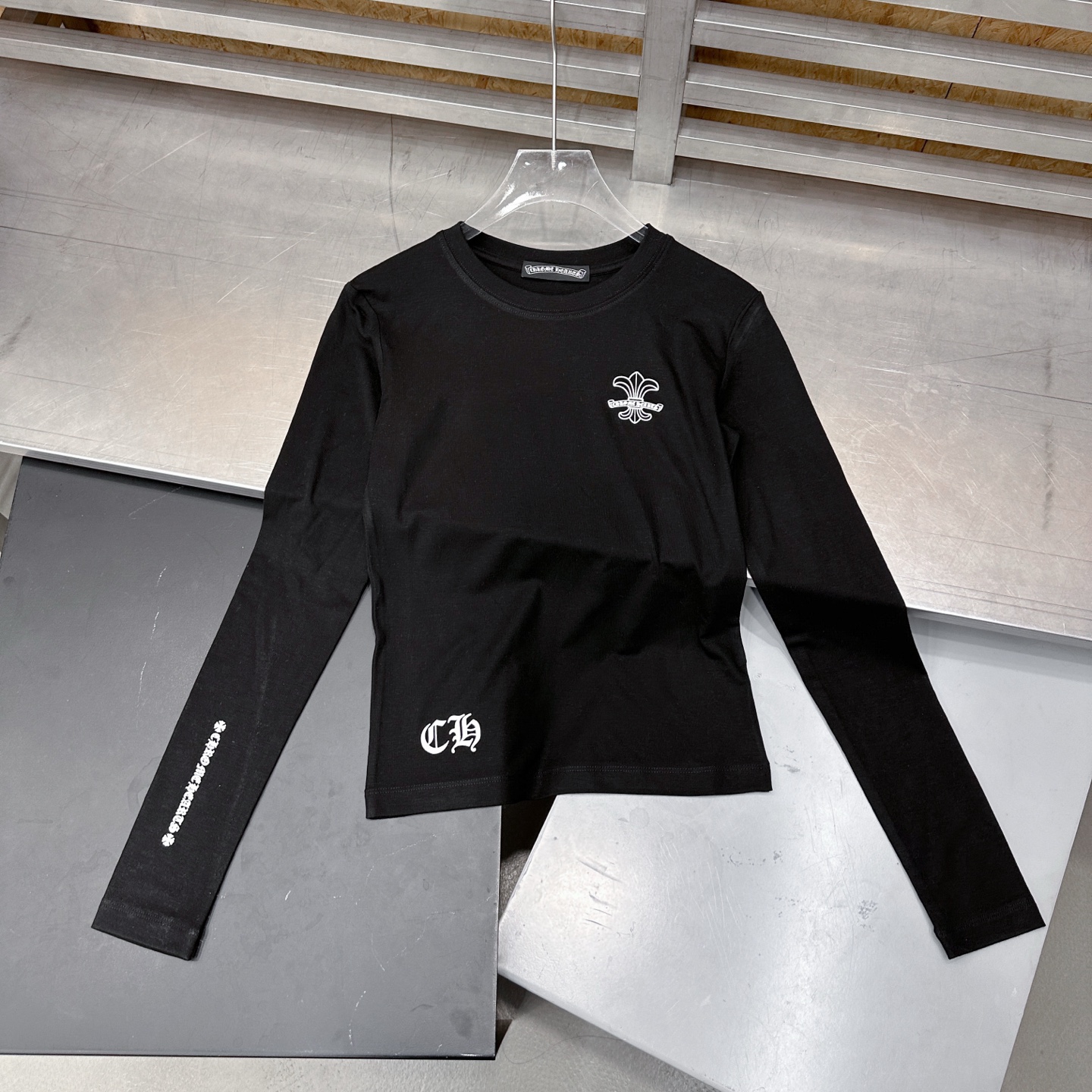 克罗心 ｜ 新款长袖打底，成衣洗水加多处印花工艺，莱赛尔羊毛面料亲肤感超强，尺码sml