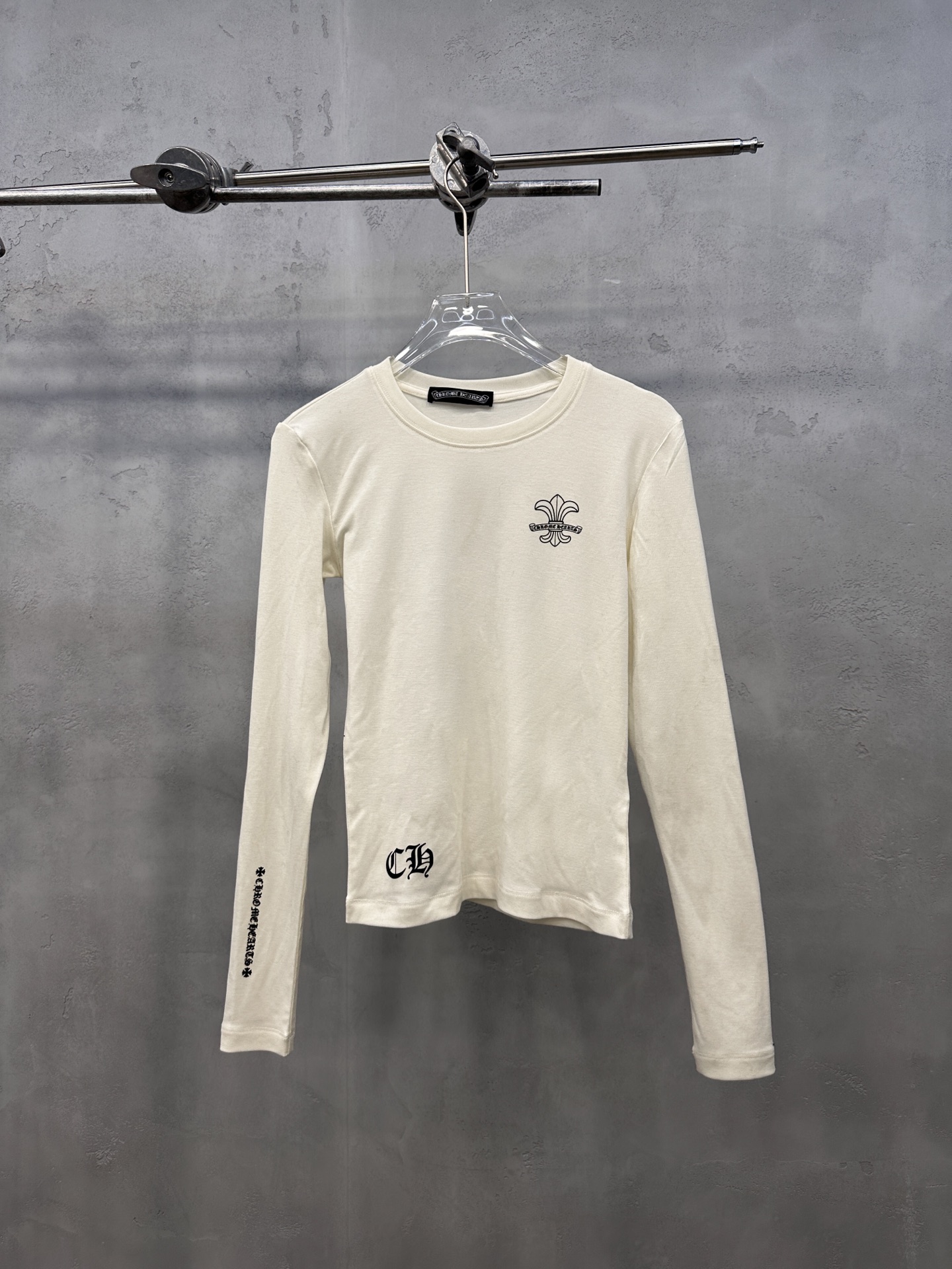 NO:637511,Chrome Hearts ｜ New long-sleeved bottoming, ready-to-wear washing and multiple printing techniques, lyocell wool fabric is super skin-friendly, size sml, Chrome Hearts-clothing, chrome hearts, alexander wang19860909克罗心 ｜ 新款长袖打底,成衣洗水加多处印花工艺,莱赛尔羊毛面料亲肤感超强,尺码sml,克罗心-服装,chrome hearts,alexander wang,Women's clothing