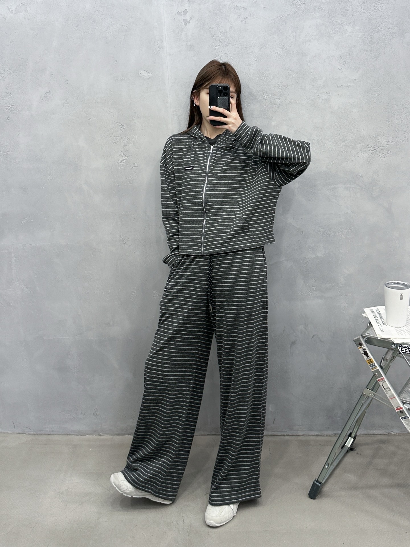 Miu ｜ 新款休闲开衫，经典刺绣标，羊毛混纺条纹面料，时尚休闲，尺码sml