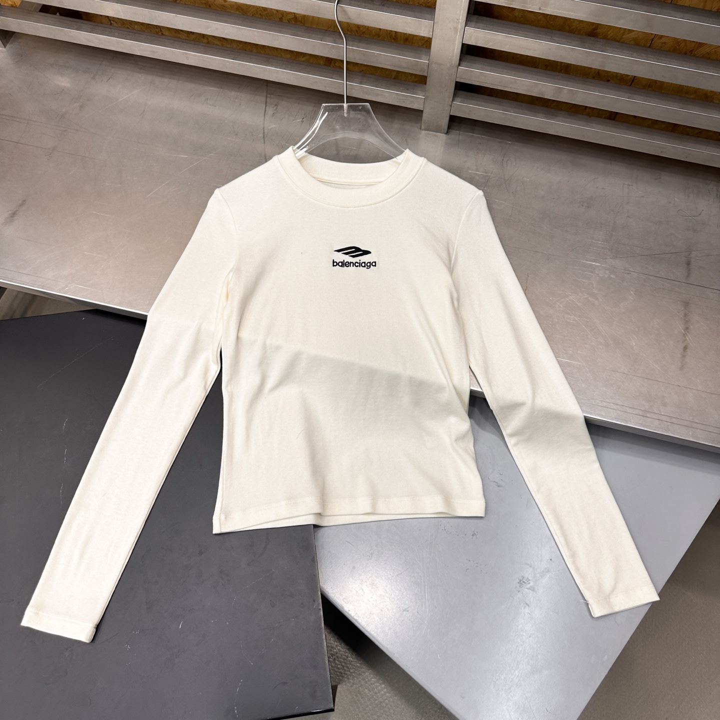 巴黎 ｜ 新款长袖打底，经典刺绣标，保暖棉面料，休闲时尚，尺码sml